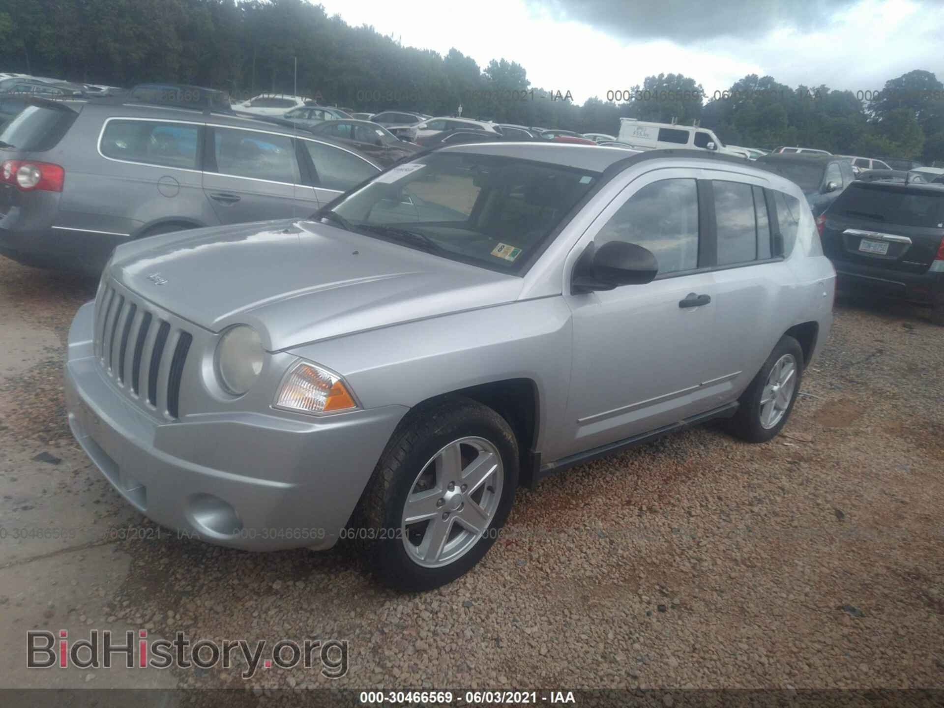 2008 JEEP COMPASS - VIN: 1J8FT47018D649544 - Фото 2