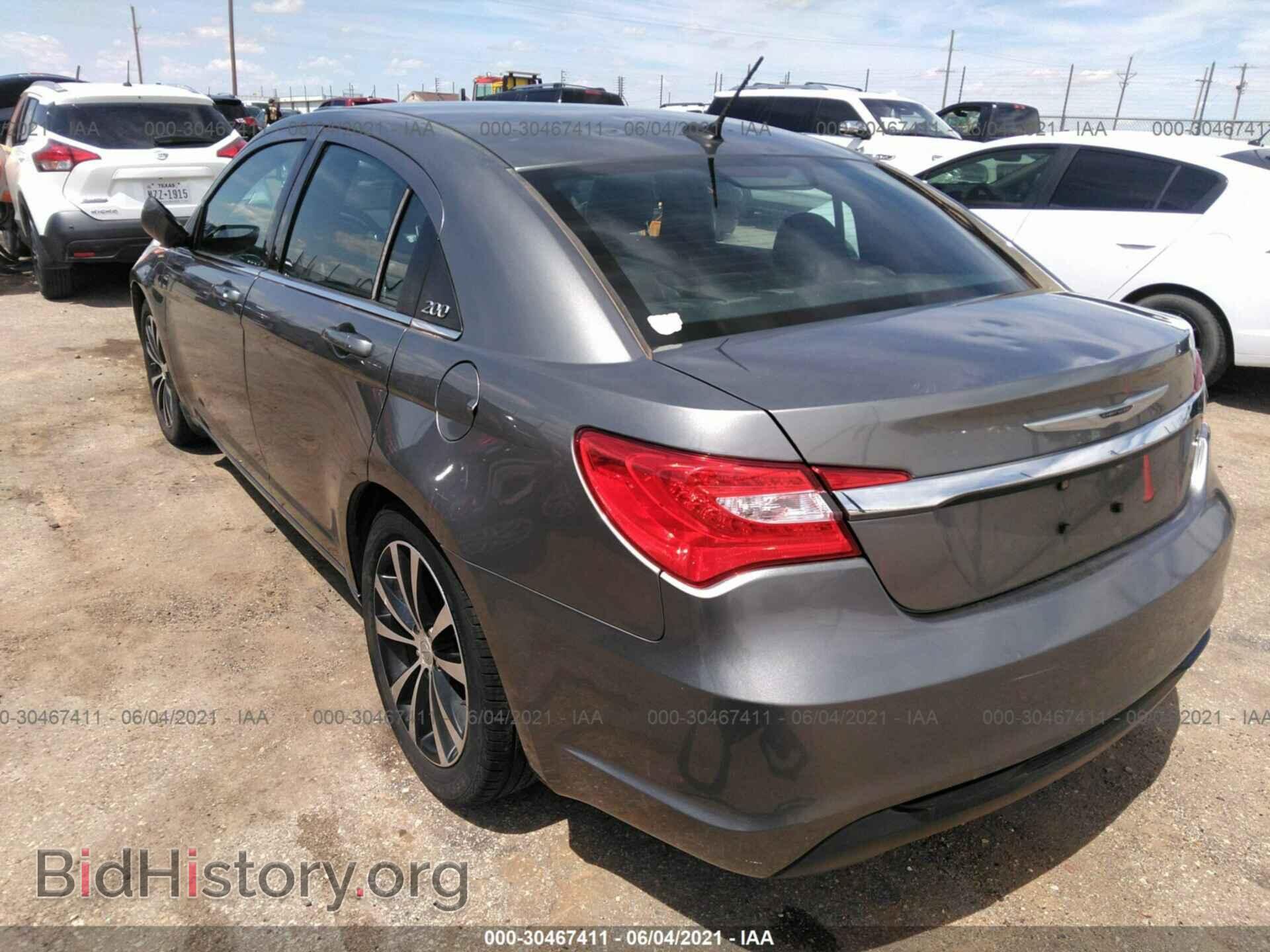 2011 CHRYSLER 200 - VIN: 1C3BC8FGXBN613014 - Фото 3