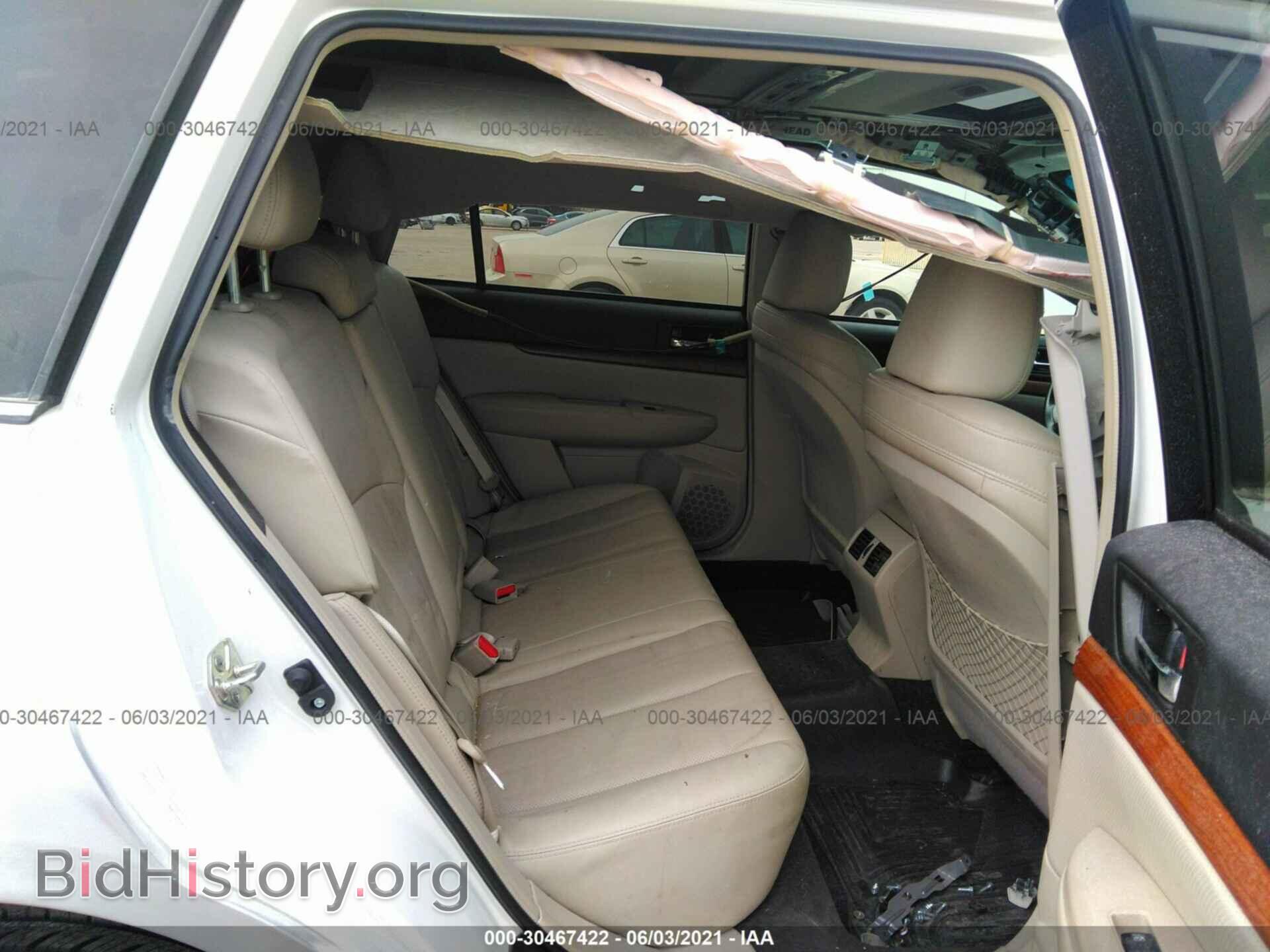 2014 SUBARU OUTBACK - VIN: 4S4BRBLC8E3204210 - Фото 8