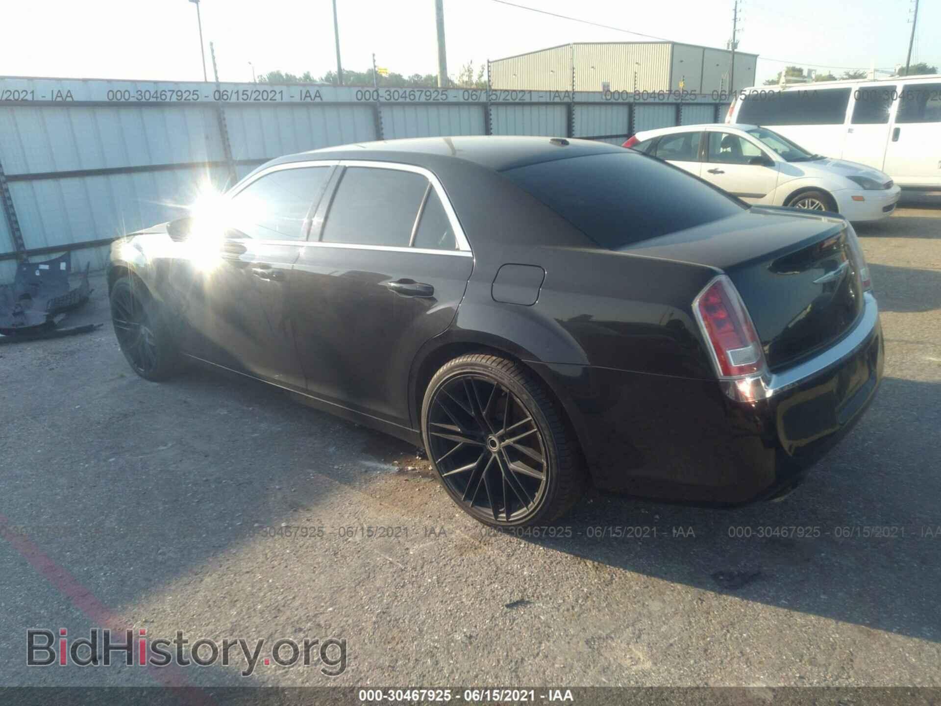 2013 CHRYSLER 300 - VIN: 2C3CCAAG0DH743253 - Фото 3