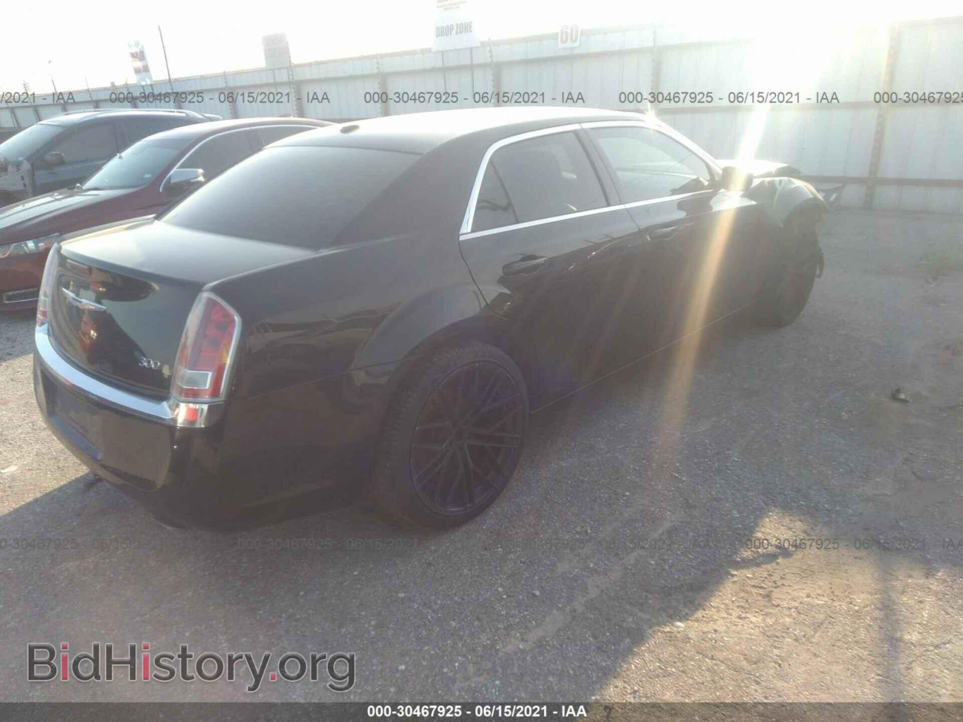 2013 CHRYSLER 300 - VIN: 2C3CCAAG0DH743253 - Фото 4