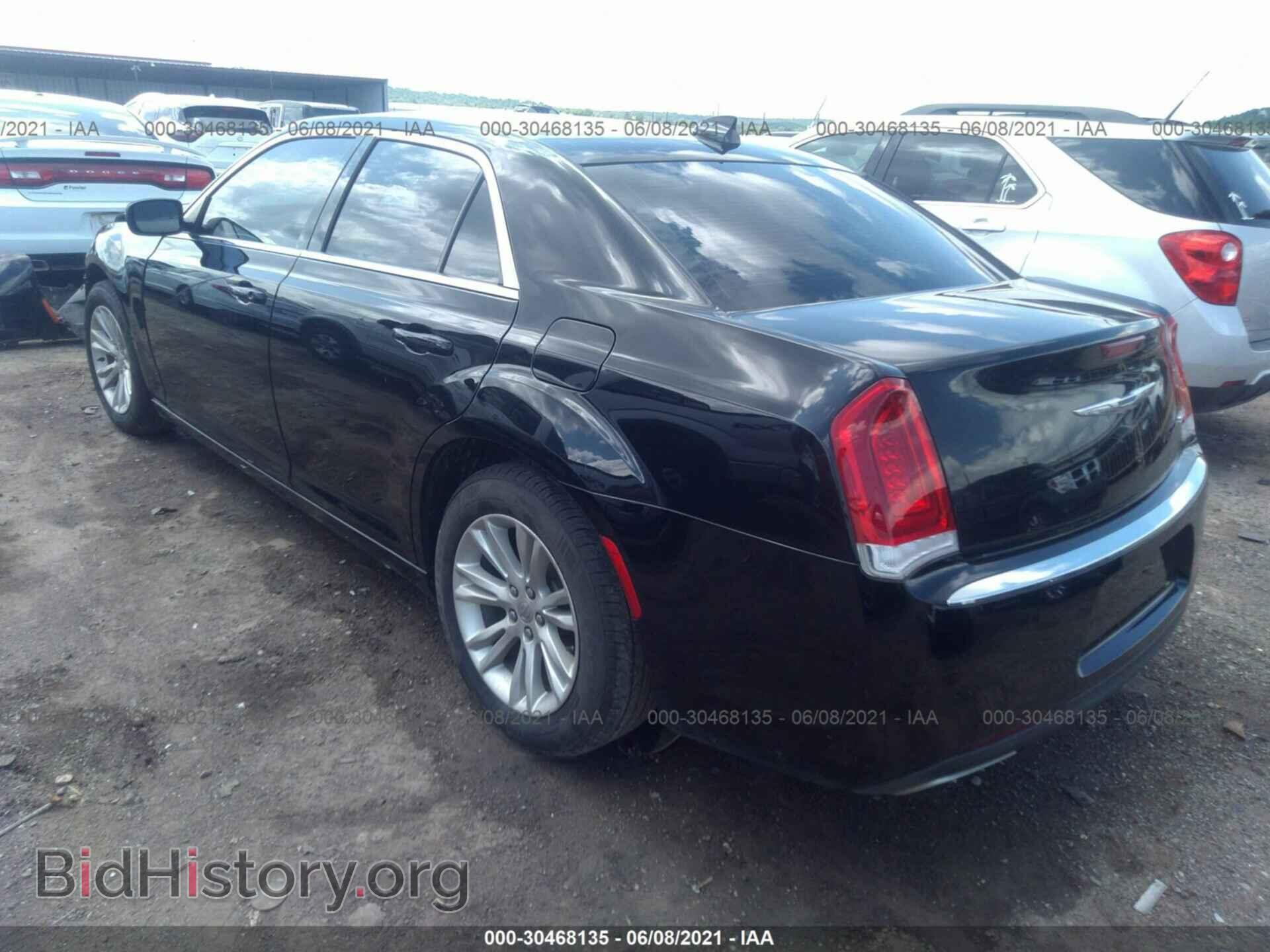 2016 CHRYSLER 300 - VIN: 2C3CCAAG2GH233944 - Фото 3