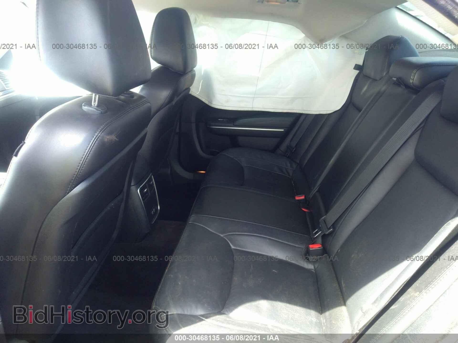 2016 CHRYSLER 300 - VIN: 2C3CCAAG2GH233944 - Фото 8