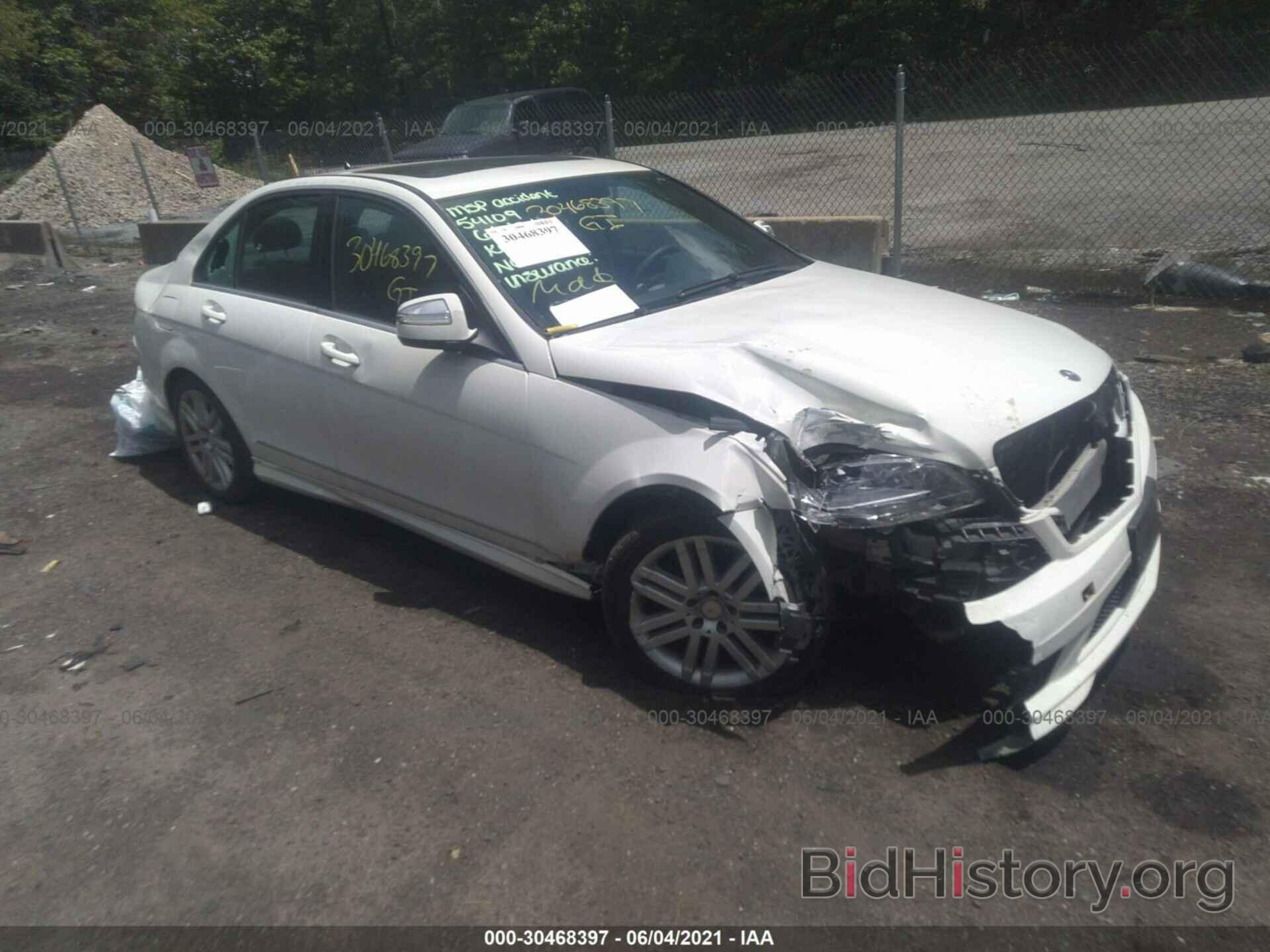 Photo WDDGF54X59R082128 - MERCEDES-BENZ C-CLASS 2009