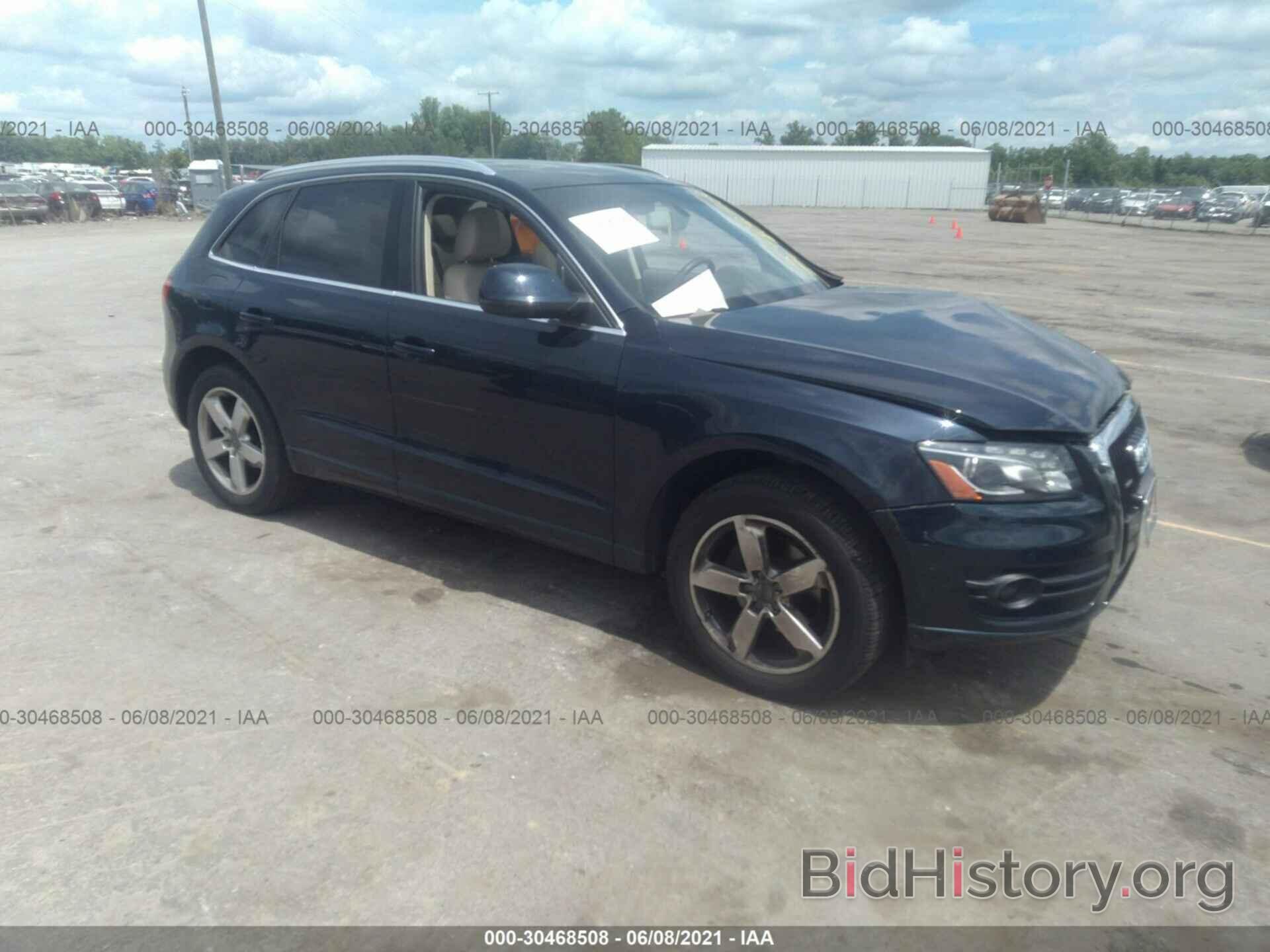 Photo WA1LKAFP1AA041907 - AUDI Q5 2010