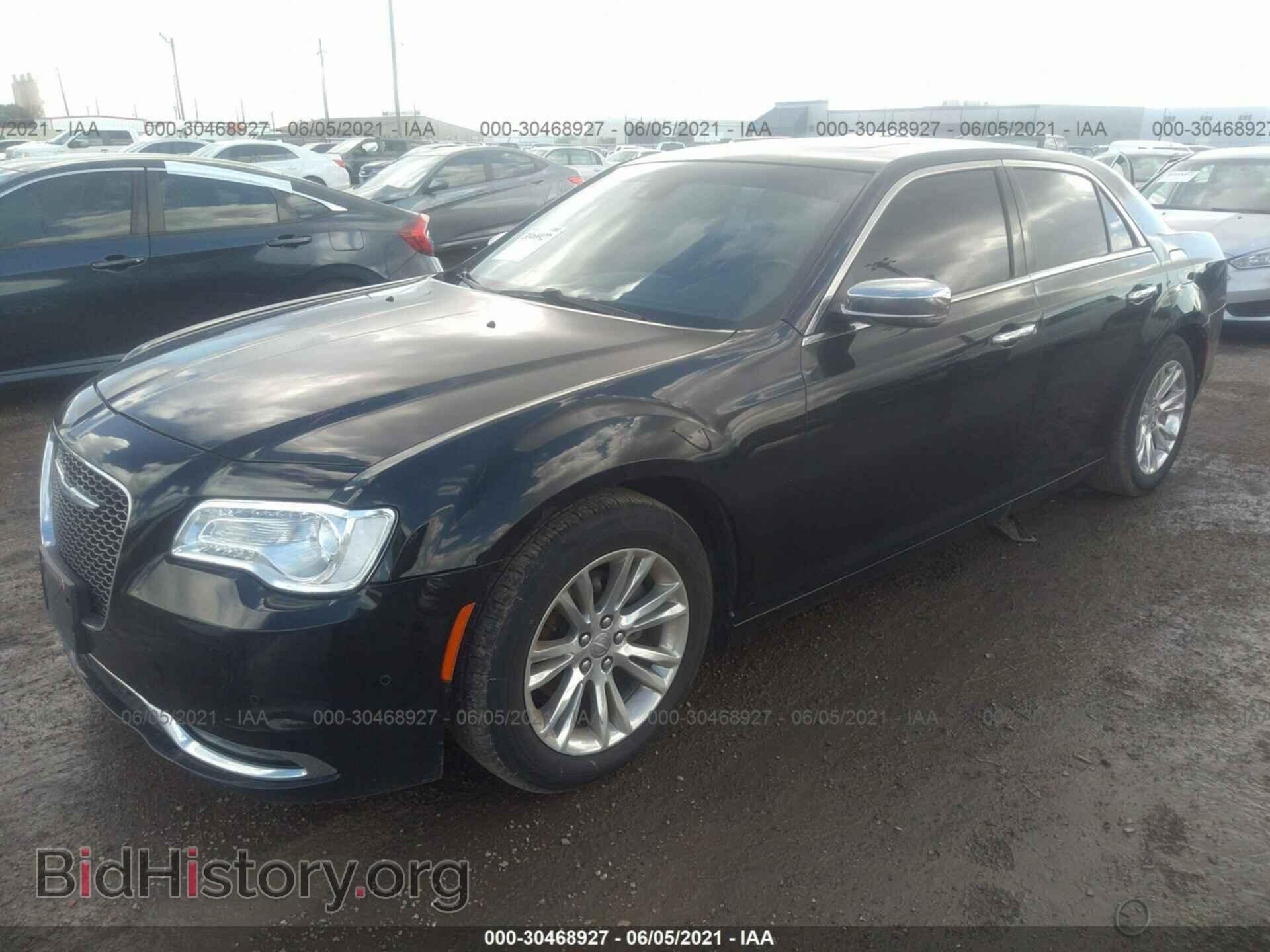 2017 CHRYSLER 300 - VIN: 2C3CCAEGXHH579767 - Фото 2