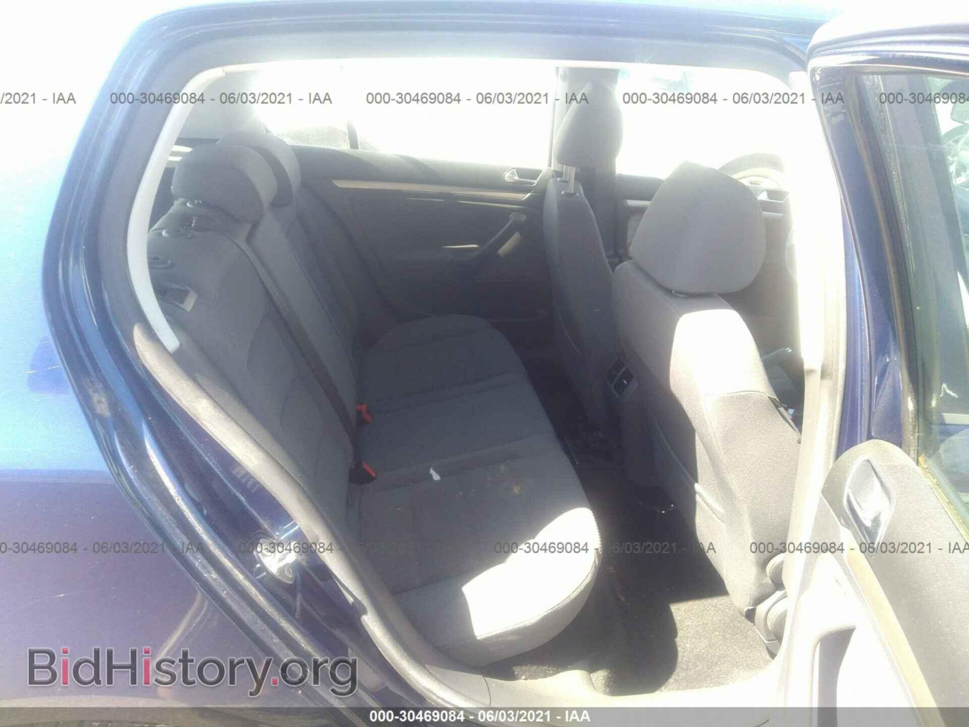 2008 VOLKSWAGEN RABBIT - VIN: WVWDA71KX8W108481 - Фото 8