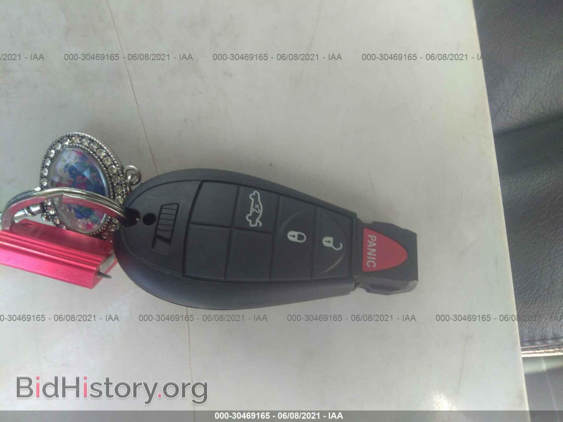 2008 CHRYSLER 300 - VIN: 2C3KA43R28H123740 - Фото 11
