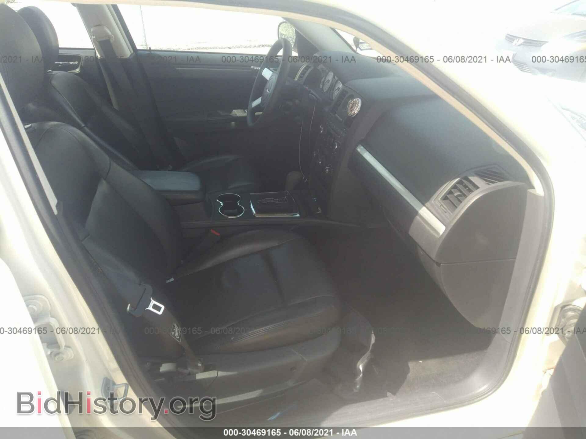 2008 CHRYSLER 300 - VIN: 2C3KA43R28H123740 - Фото 5