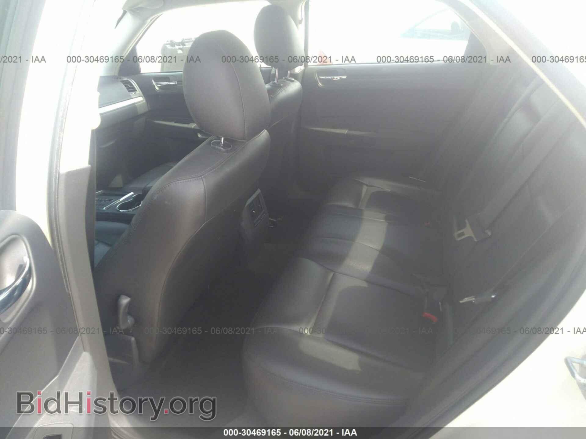 2008 CHRYSLER 300 - VIN: 2C3KA43R28H123740 - Фото 8