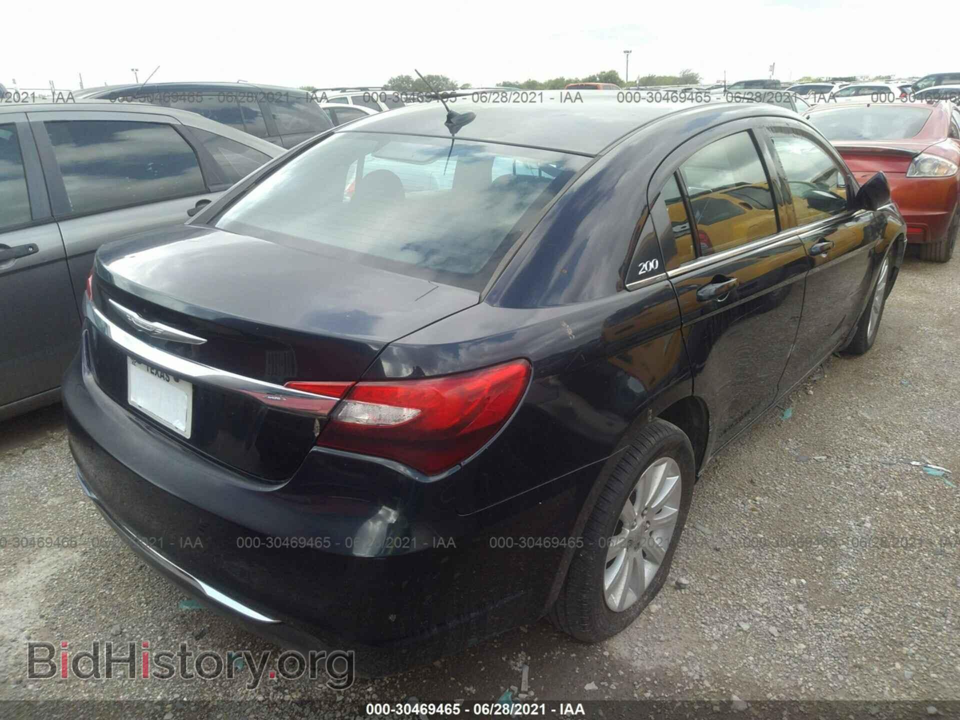 2011 CHRYSLER 200 - VIN: 1C3BC1FB4BN600268 - Фото 4
