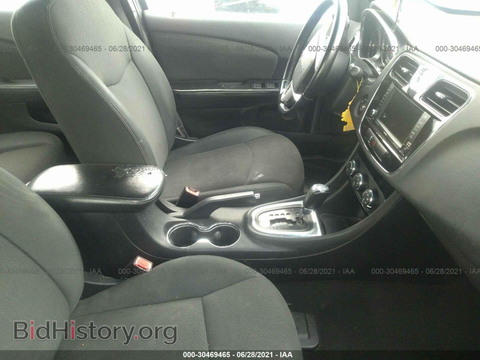 2011 CHRYSLER 200 - VIN: 1C3BC1FB4BN600268 - Фото 5