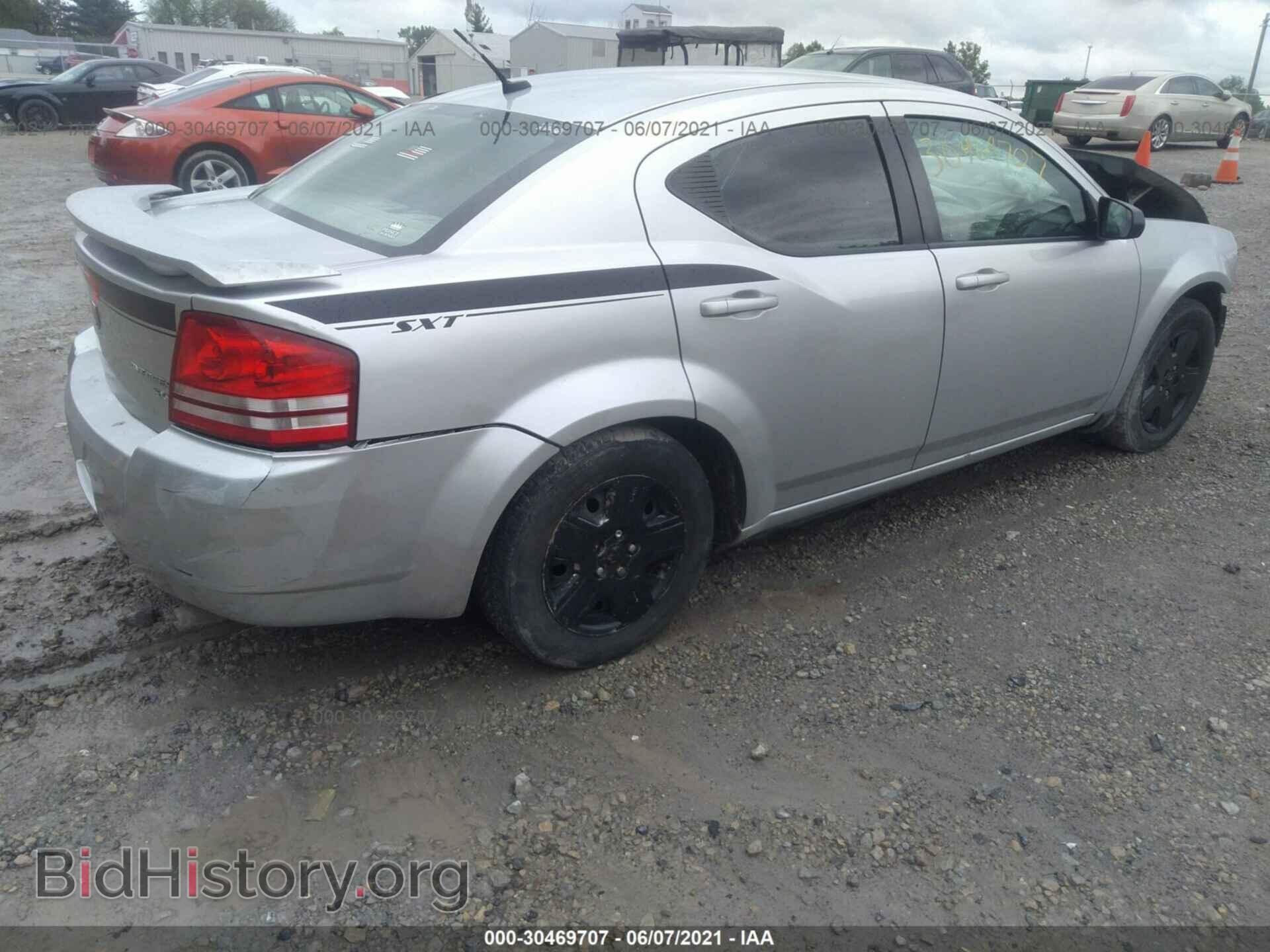 2010 DODGE AVENGER - VIN: 1B3CC4FB4AN138666 - Photo 4