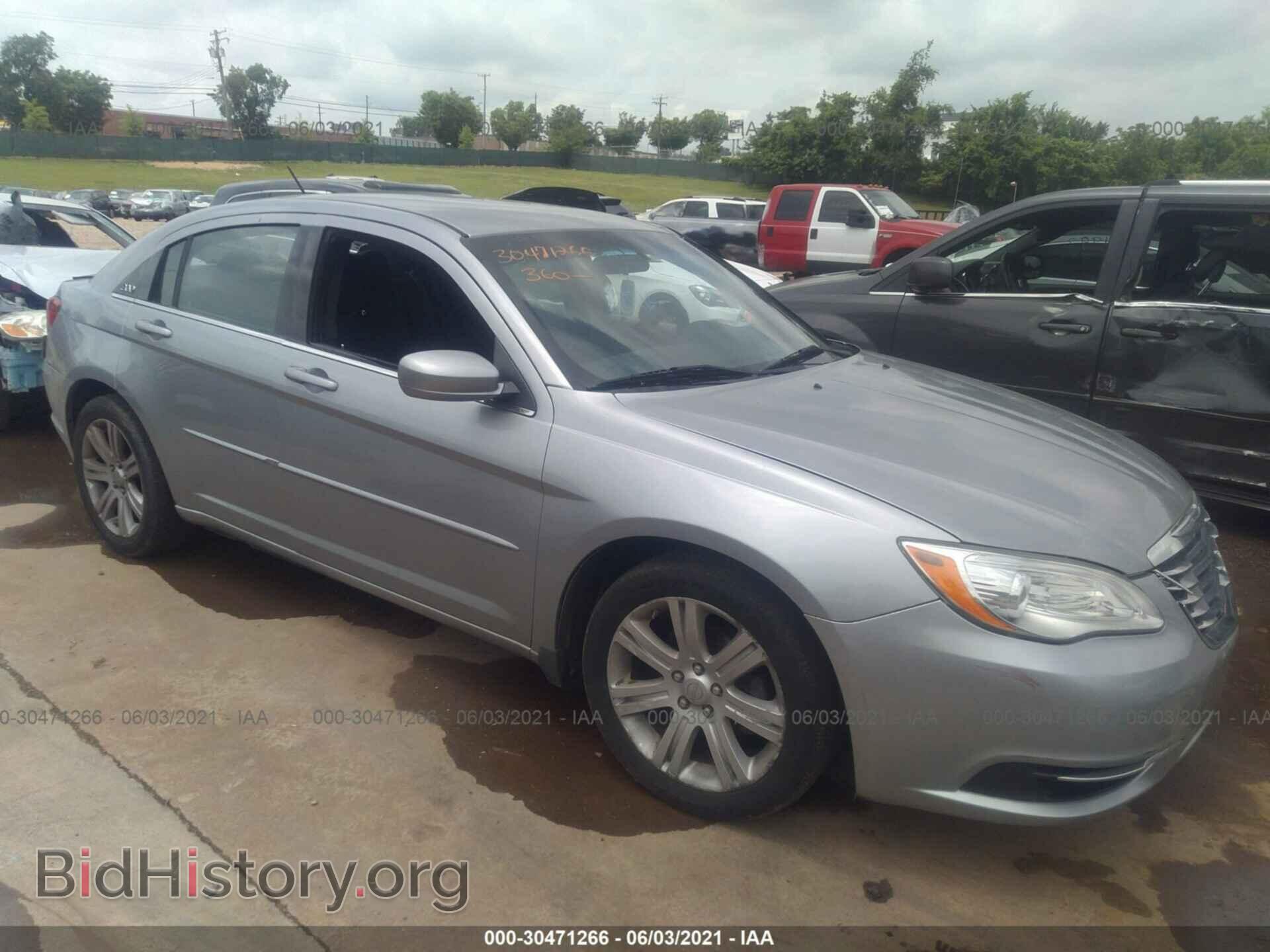Фотография 1C3CCBBBXDN732566 - CHRYSLER 200 2013