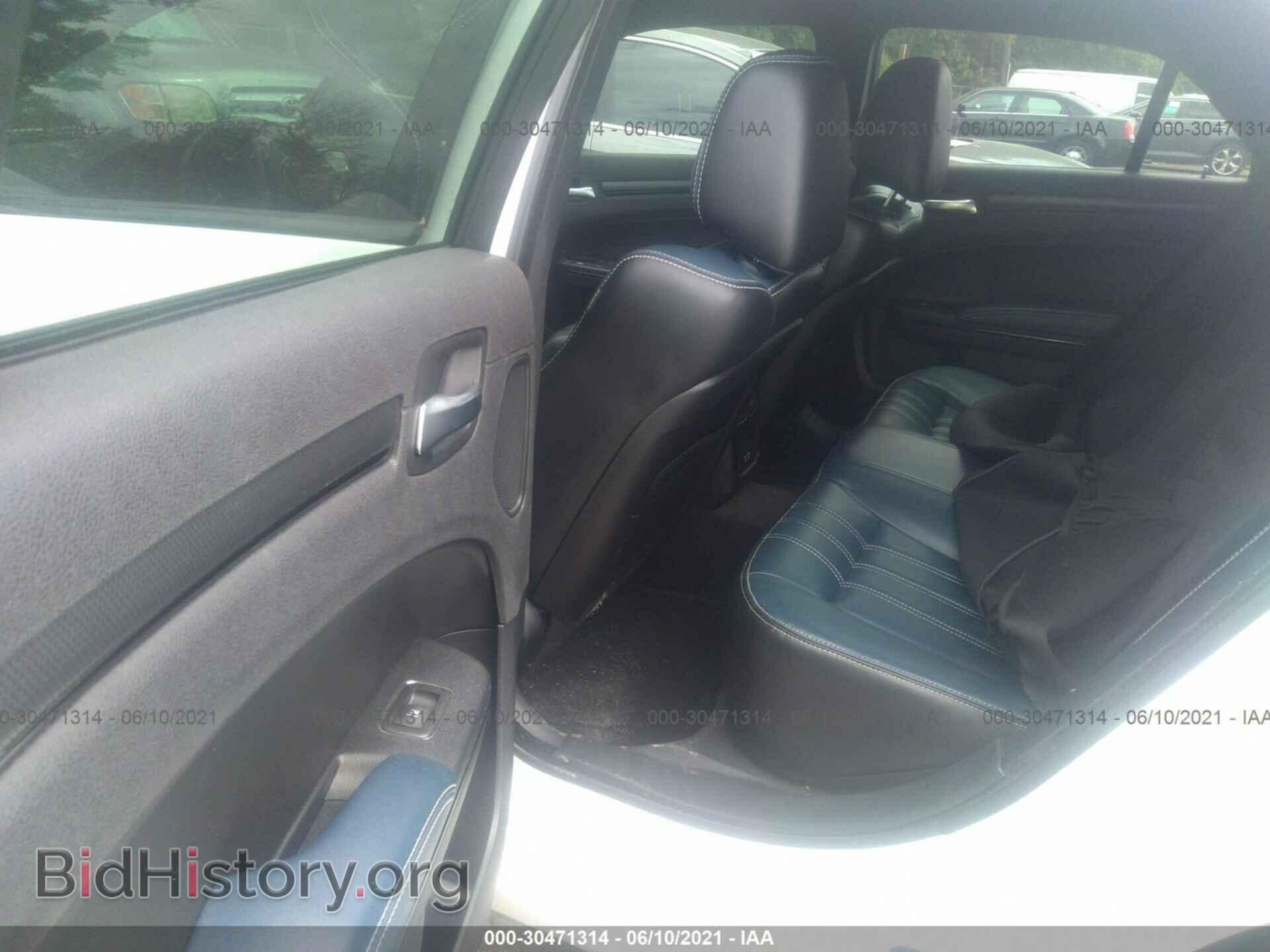 2016 CHRYSLER 300 - VIN: 2C3CCAGG7GH118165 - Photo 8