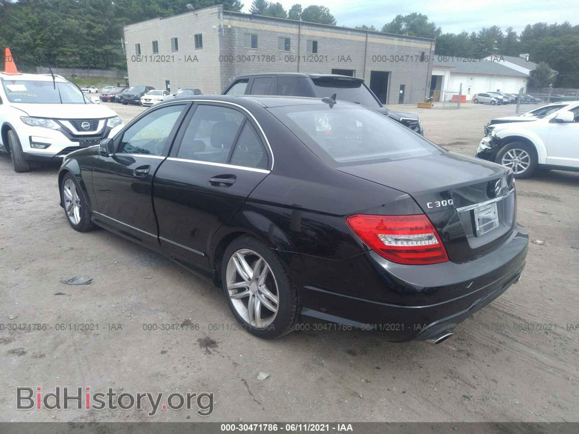 2012 MERCEDES-BENZ C-CLASS - VIN: WDDGF8BB6CR197143 - Фото 3