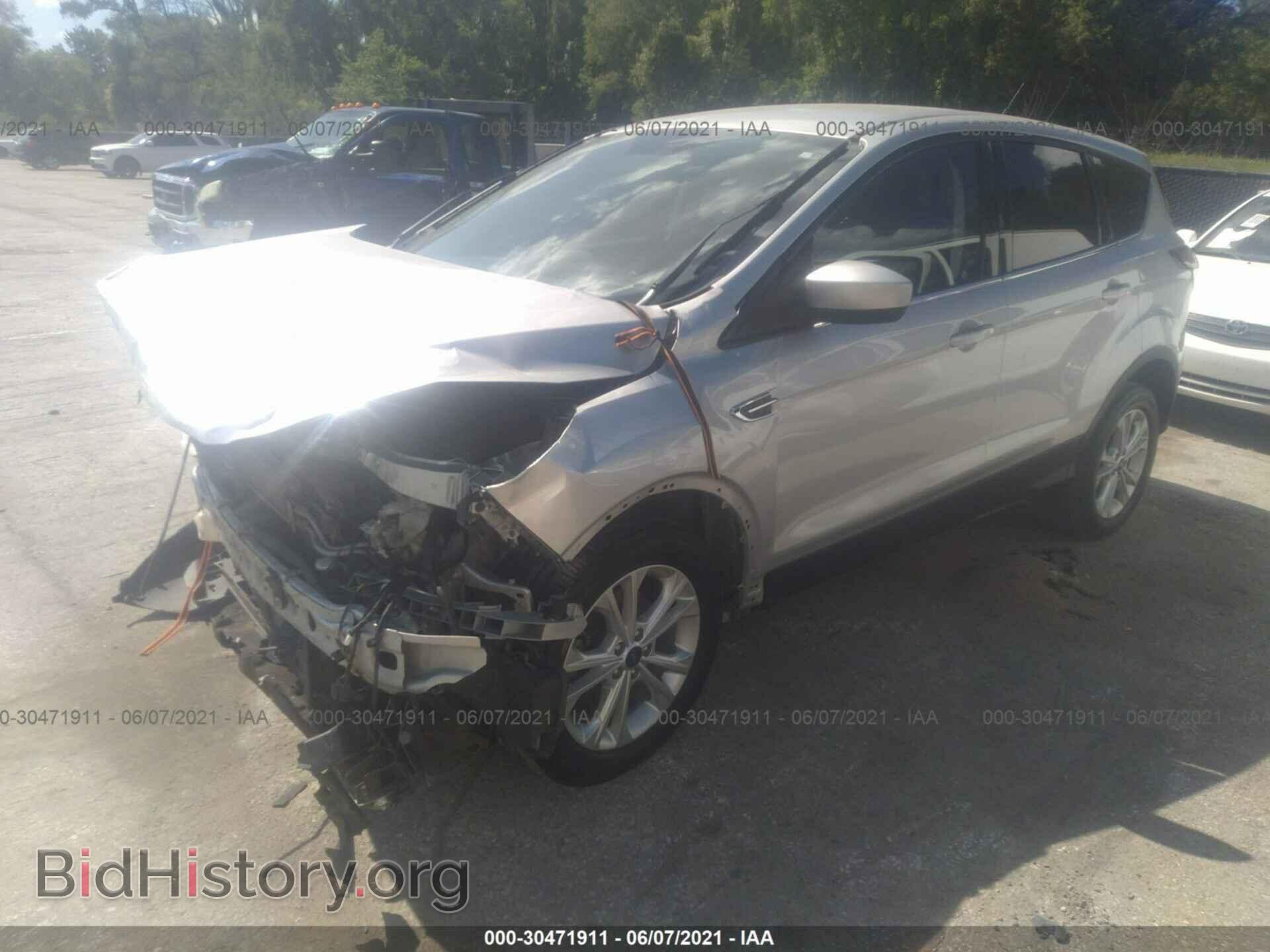 2017 FORD ESCAPE - VIN: 1FMCU0GD8HUD67321 - Фото 2