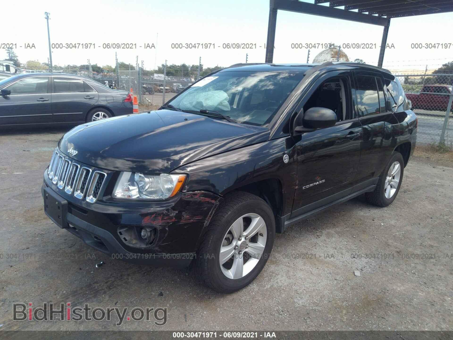 2012 JEEP COMPASS - VIN: 1C4NJDEB7CD686247 - Фото 2