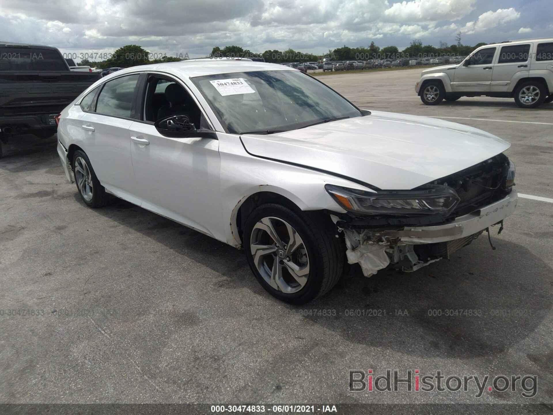 Photo 1HGCV1F39JA048194 - HONDA ACCORD SEDAN 2018