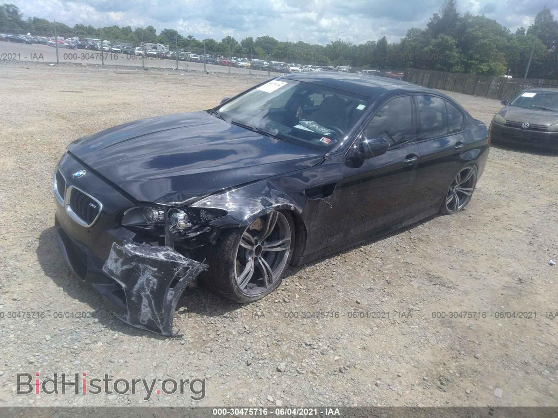 2013 BMW M5 - VIN: WBSFV9C51DC772883 - Фото 2