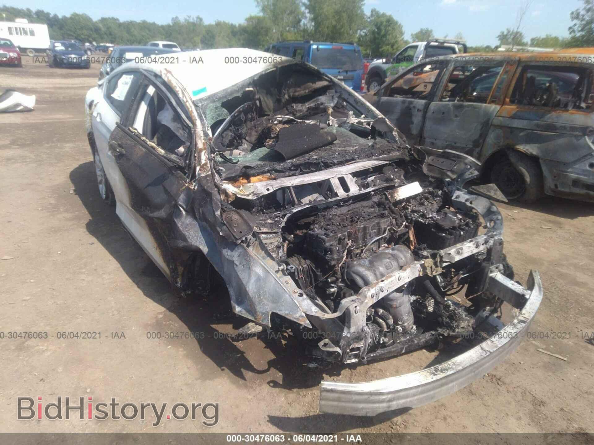 2016 CHRYSLER 200 - VIN: 1C3CCCAB5GN164786 - Фото 6