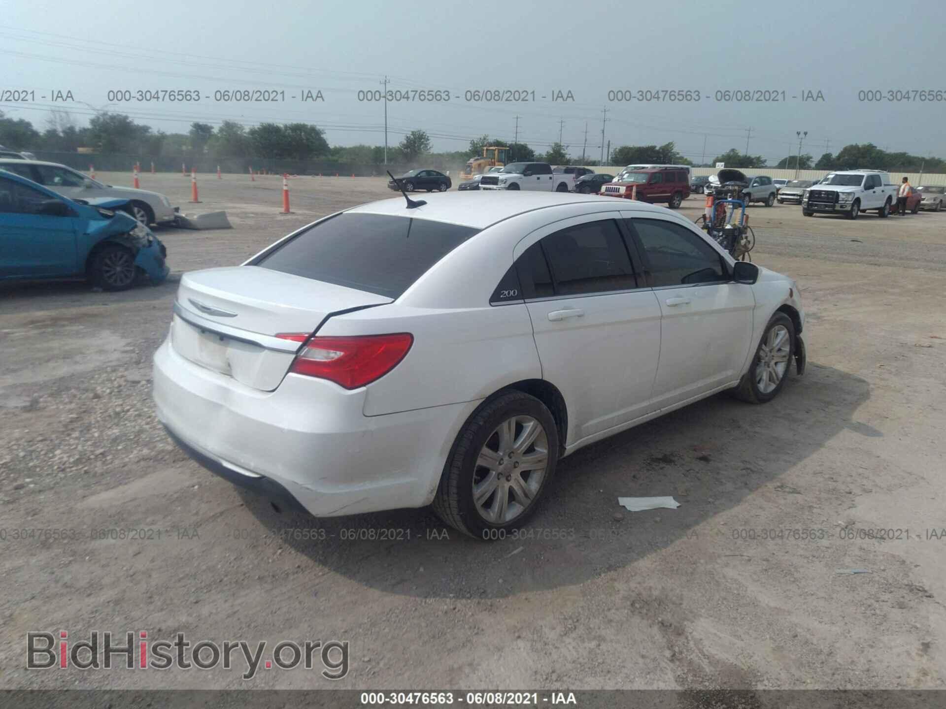 2014 CHRYSLER 200 - VIN: 1C3CCBBB3EN185755 - Фото 4