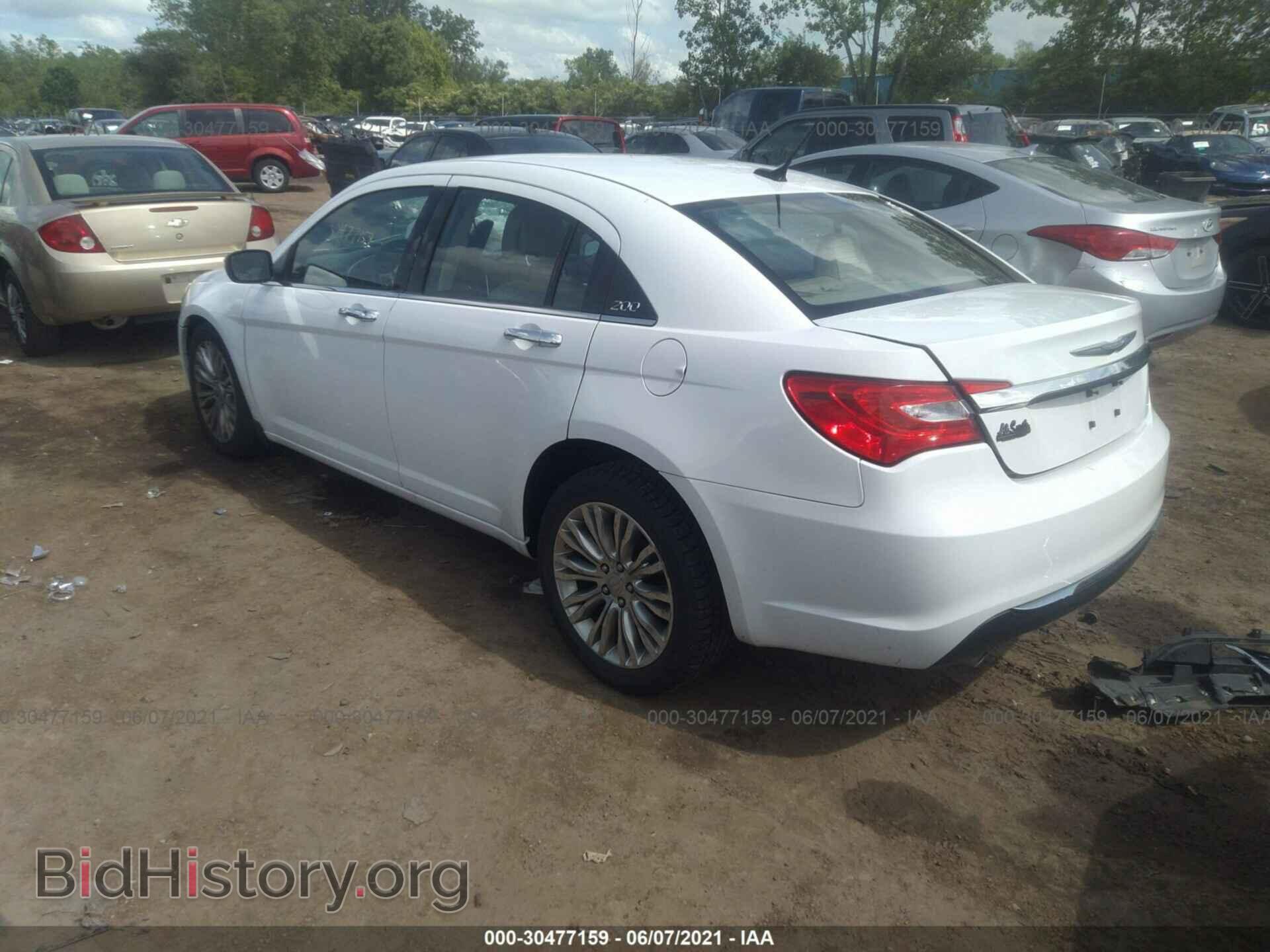 2013 CHRYSLER 200 - VIN: 1C3CCBCG6DN598794 - Фото 3