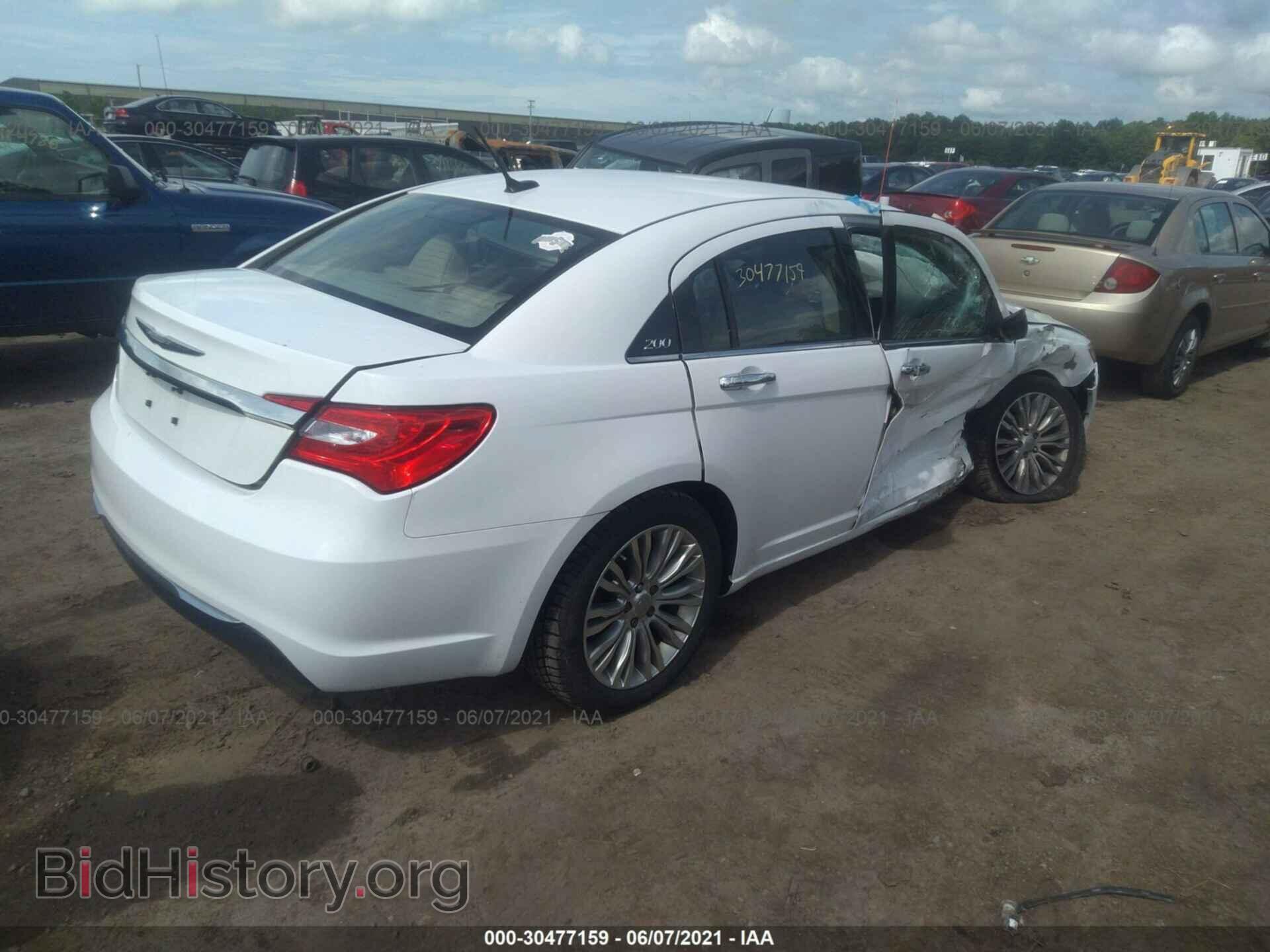 2013 CHRYSLER 200 - VIN: 1C3CCBCG6DN598794 - Фото 4