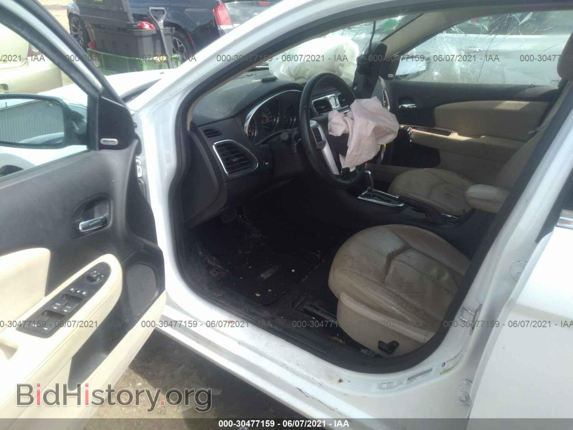 2013 CHRYSLER 200 - VIN: 1C3CCBCG6DN598794 - Фото 5