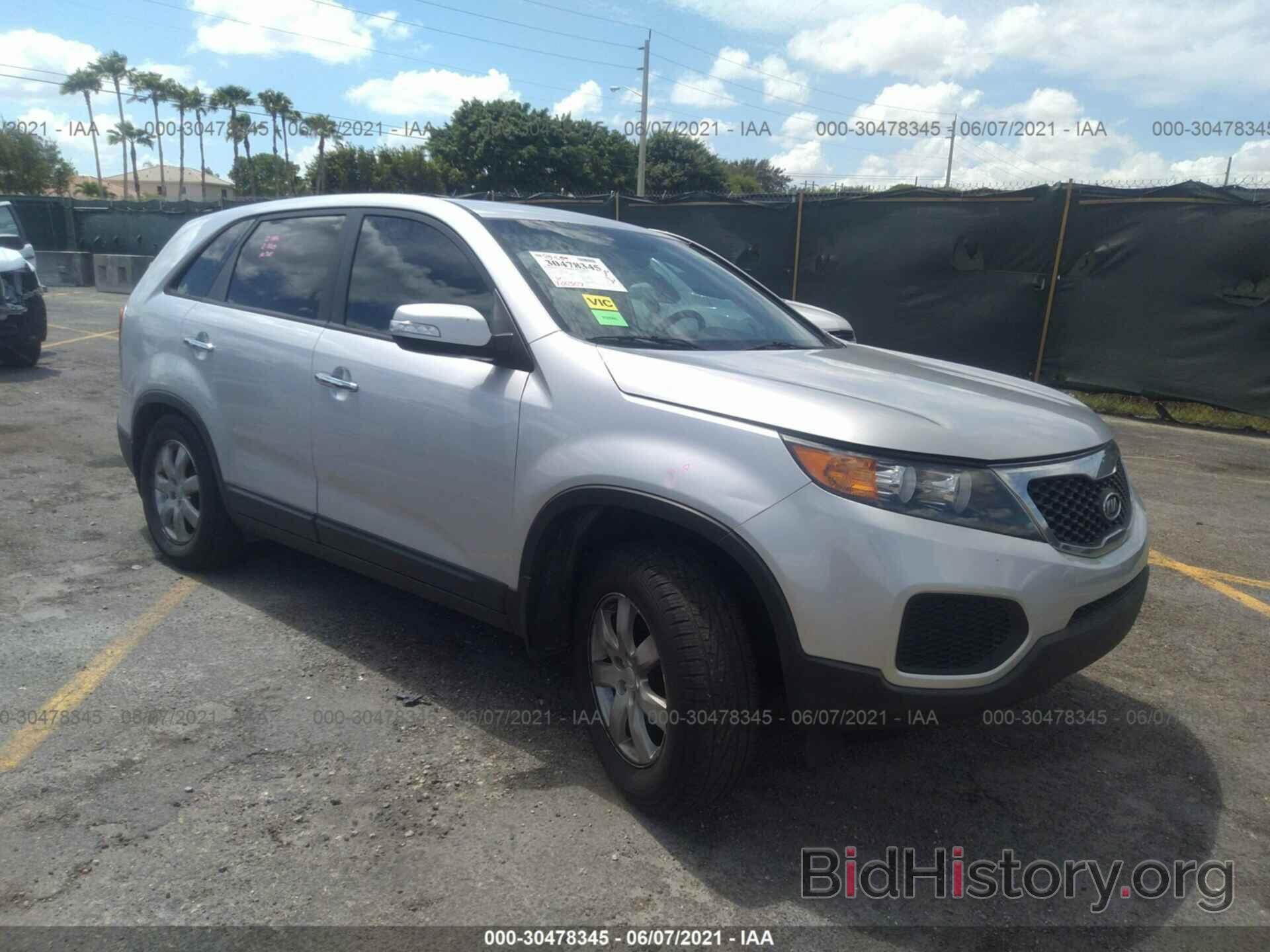 Photo 5XYKT3A13BG028042 - KIA SORENTO 2011