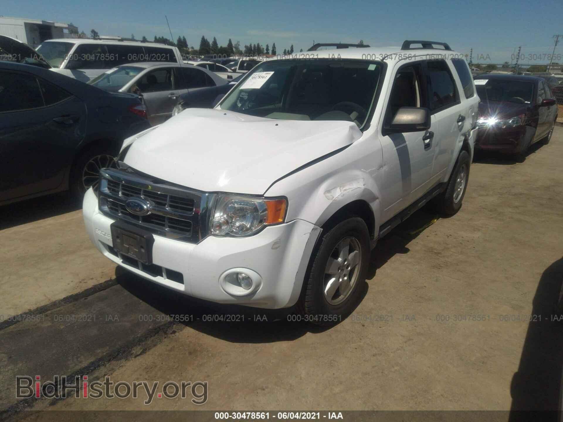 2012 FORD ESCAPE - VIN: 1FMCU0DG1CKB06132 - Фото 2