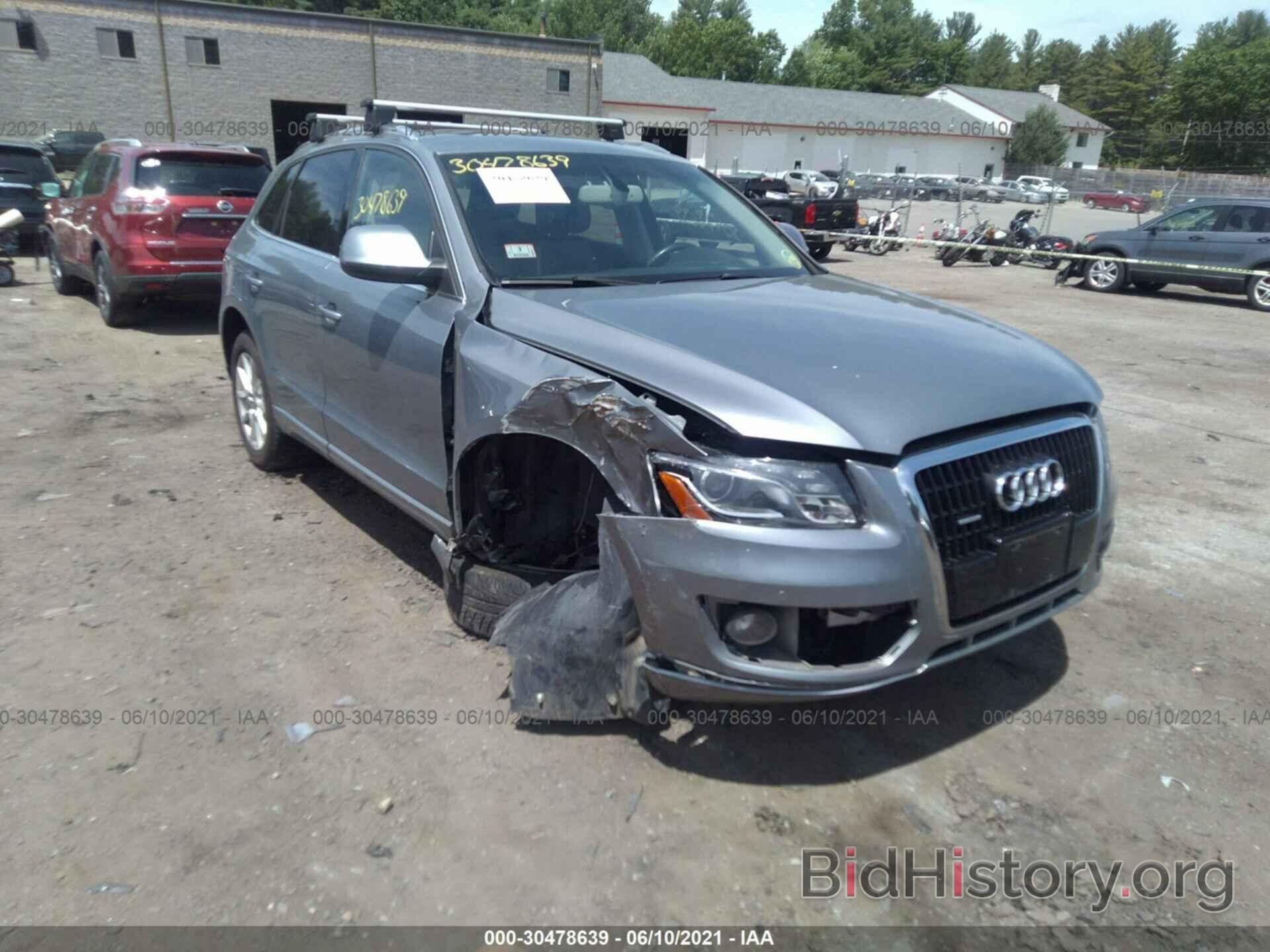 Фотография WA1LKAFP4AA031081 - AUDI Q5 2010