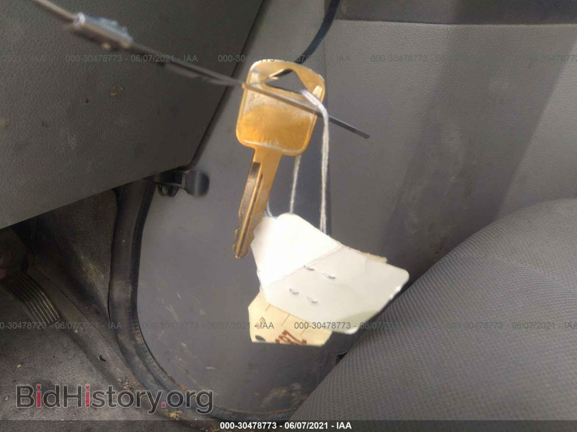 2009 FORD ECONOLINE CARGO VAN - VIN: 1FTNE24W99DA19041 - Фото 11