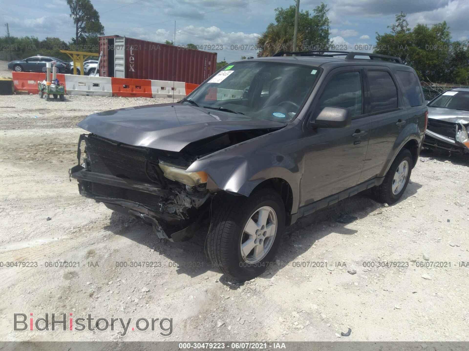 2011 FORD ESCAPE - VIN: 1FMCU0D79BKC03643 - Фото 2