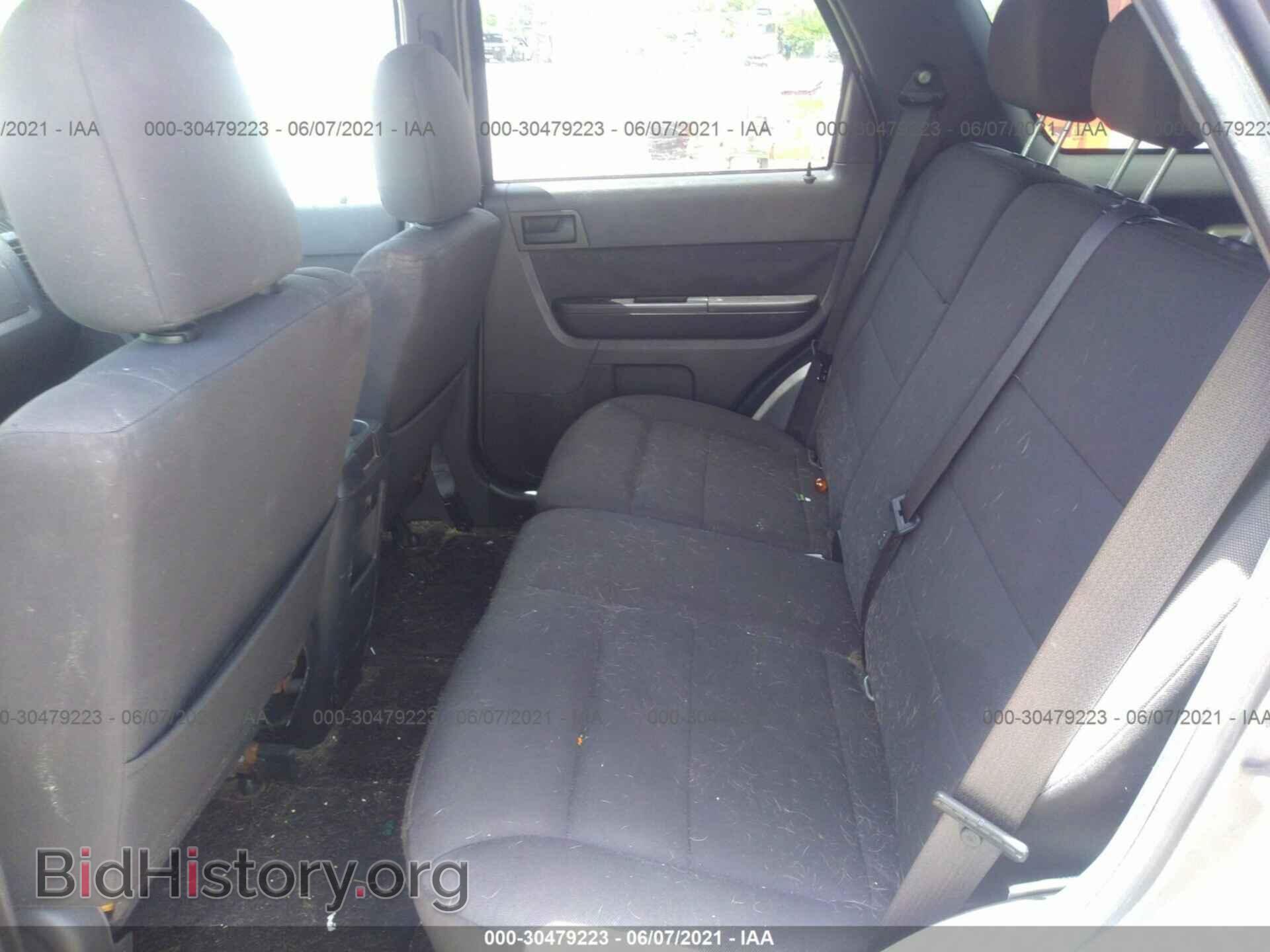2011 FORD ESCAPE - VIN: 1FMCU0D79BKC03643 - Фото 8