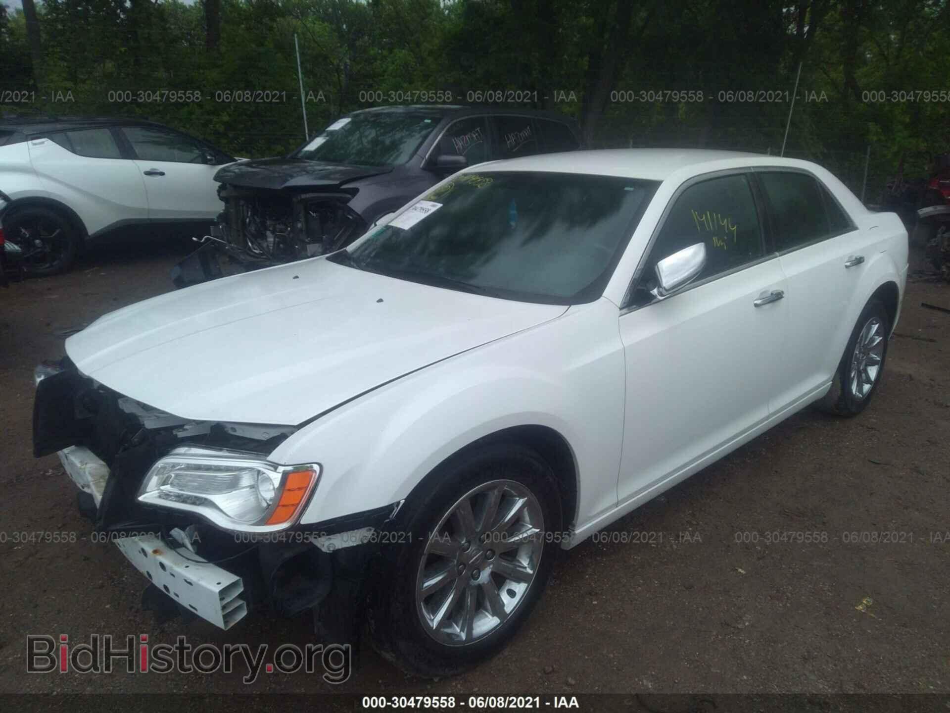 2012 CHRYSLER 300 - VIN: 2C3CCACG7CH310752 - Photo 2