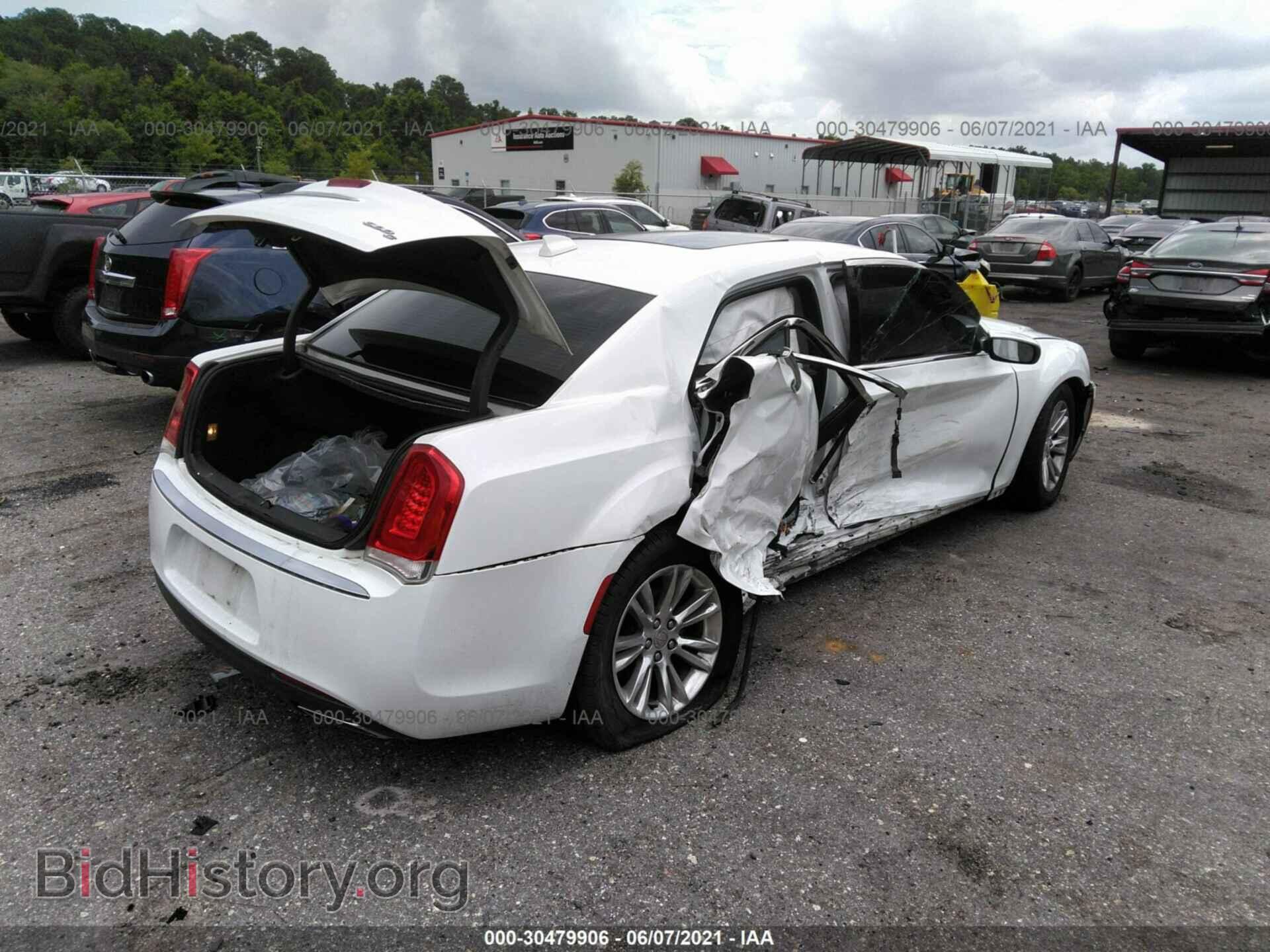 2016 CHRYSLER 300 - VIN: 2C3CCAEG9GH333839 - Фото 4