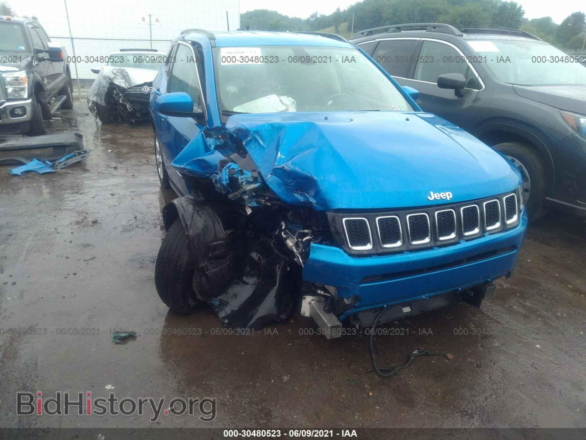 Photo 3C4NJDBB8HT628394 - JEEP COMPASS 2017