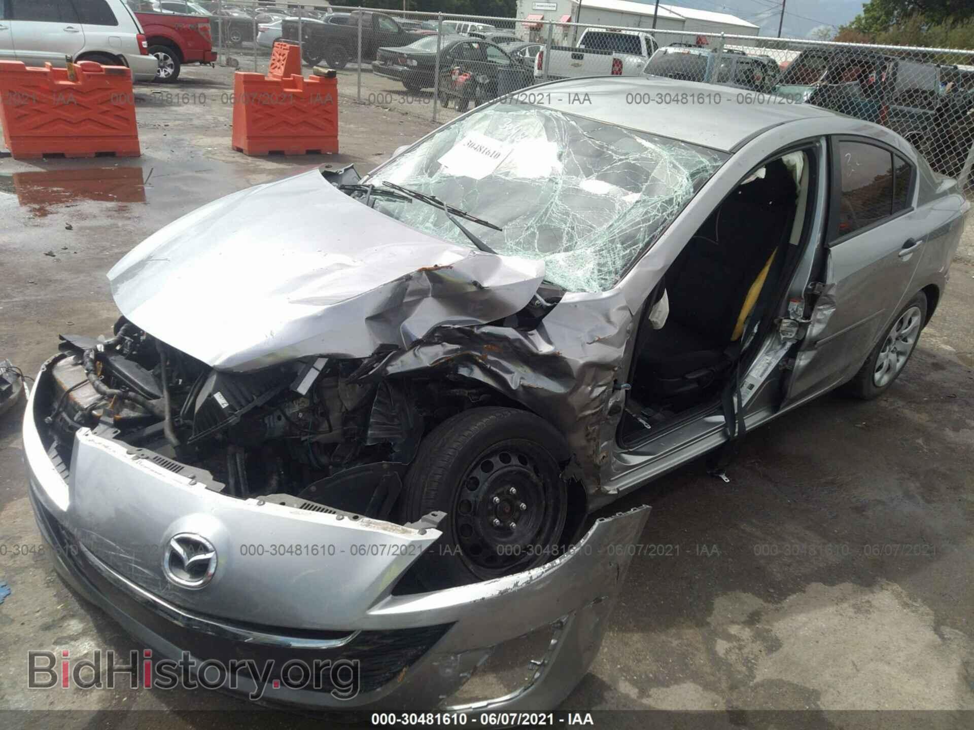2011 MAZDA MAZDA3 - VIN: JM1BL1UF4B1377853 - Фото 6