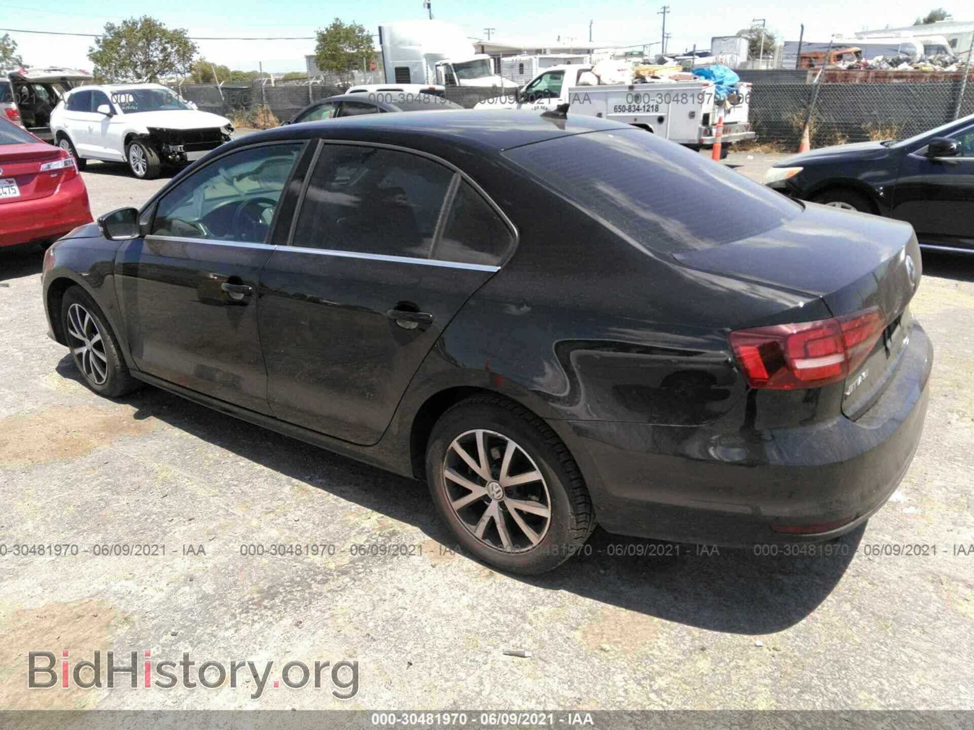 2017 VOLKSWAGEN JETTA - VIN: 3VWDB7AJ4HM400581 - Фото 3