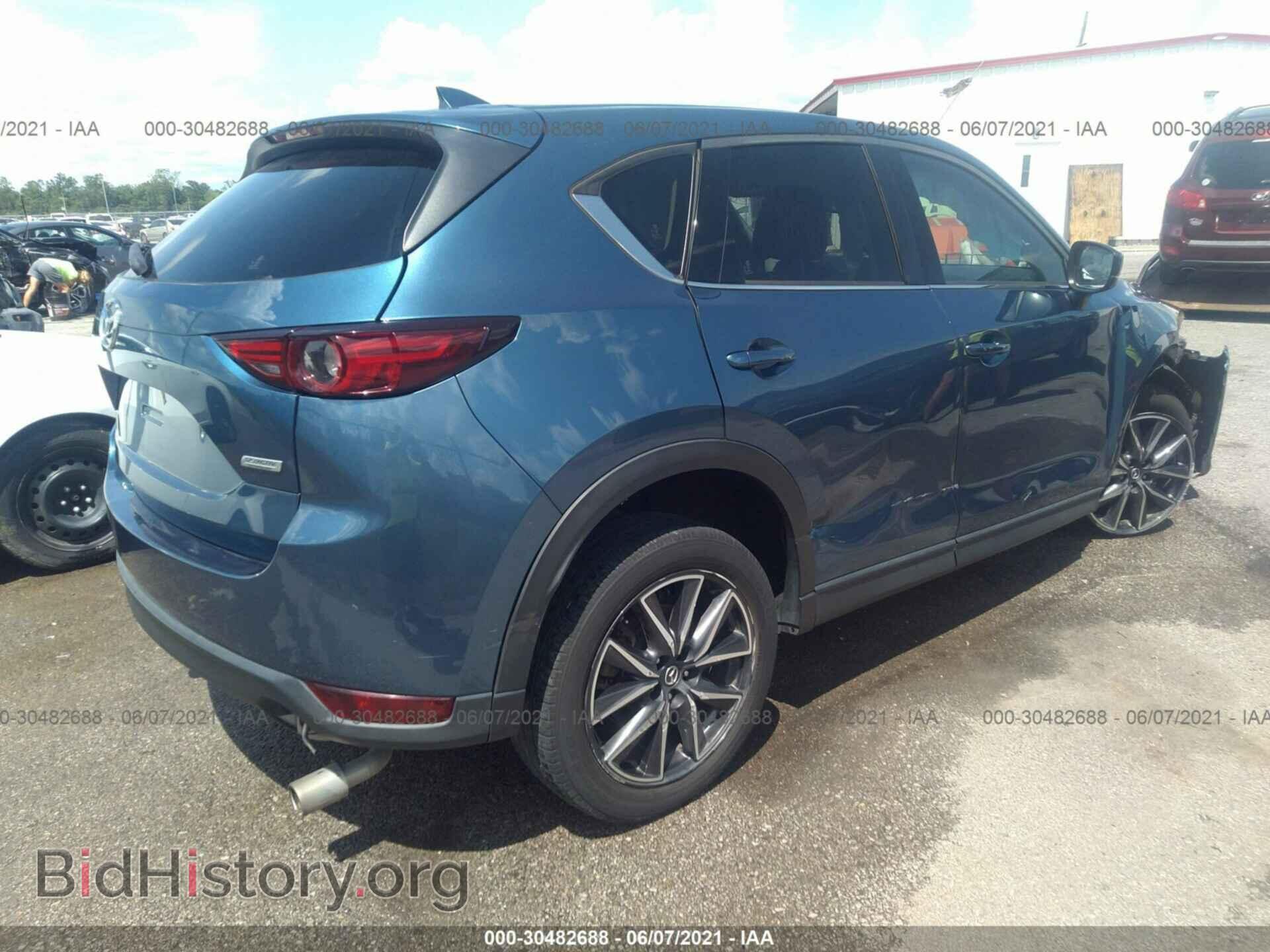 2018 MAZDA CX-5 - VIN: JM3KFADMXJ0330666 - Фото 4