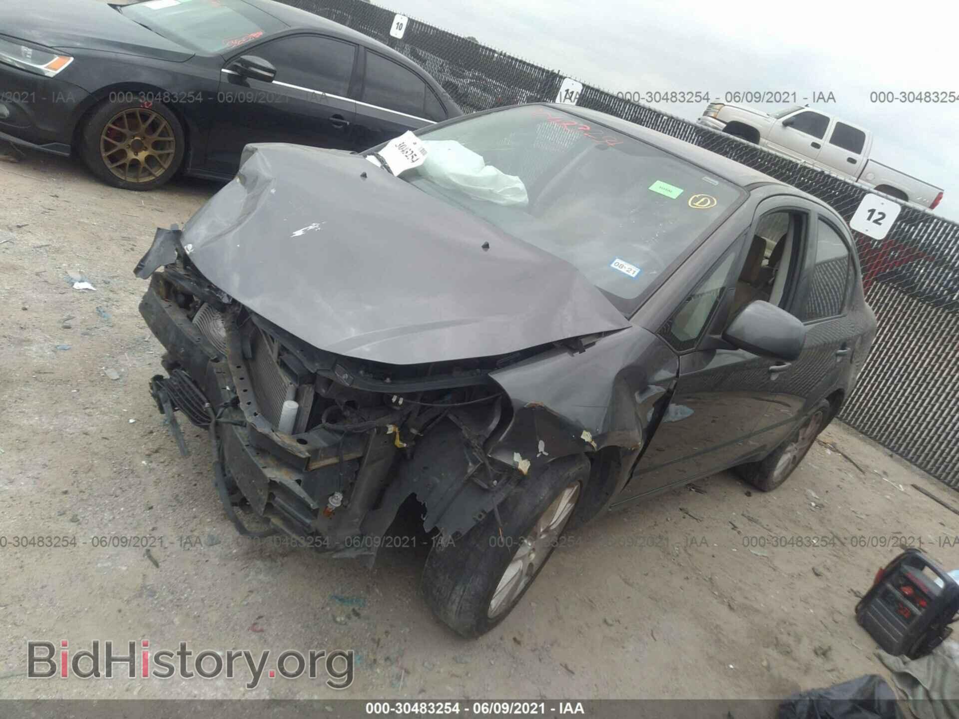 2011 SUZUKI SX4 - VIN: JS2YC5A28B6301838 - Photo 2