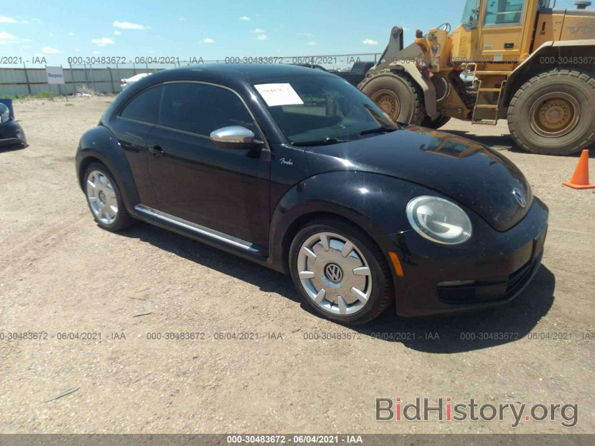 Photo 3VWHP7AT3DM659383 - VOLKSWAGEN BEETLE COUPE 2013