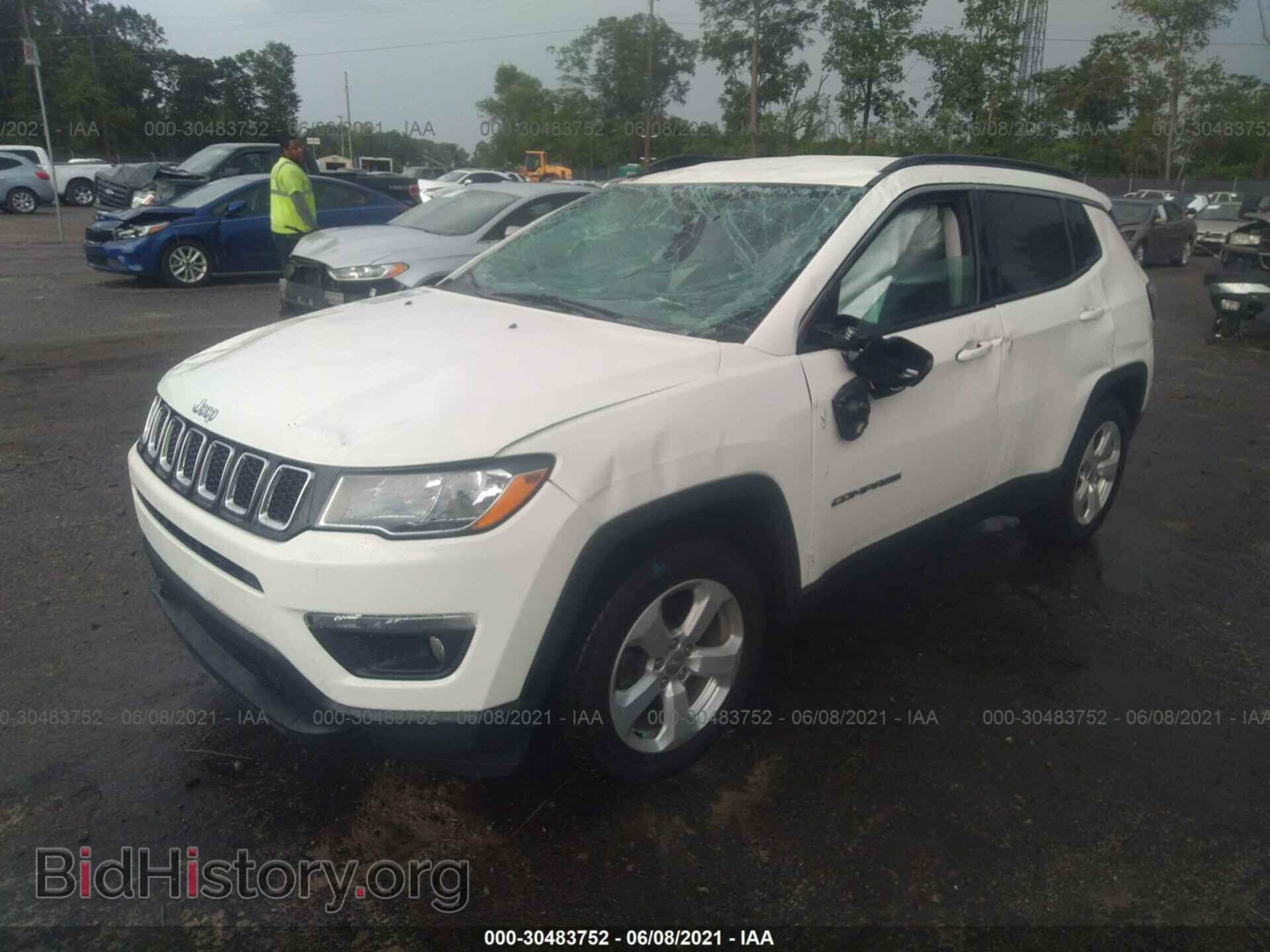 2018 JEEP COMPASS - VIN: 3C4NJCBB2JT137710 - Фото 2