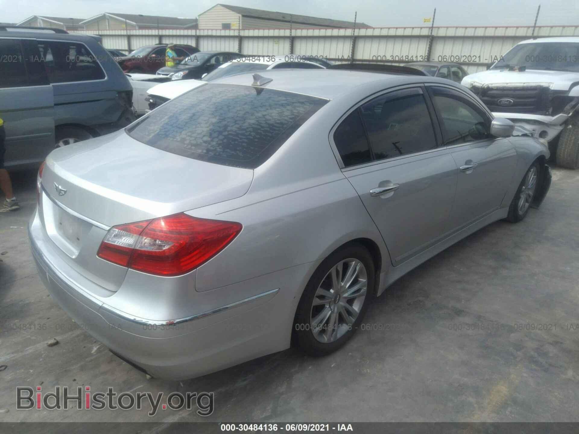 2012 HYUNDAI GENESIS - VIN: KMHGC4DD8CU184672 - Фото 4