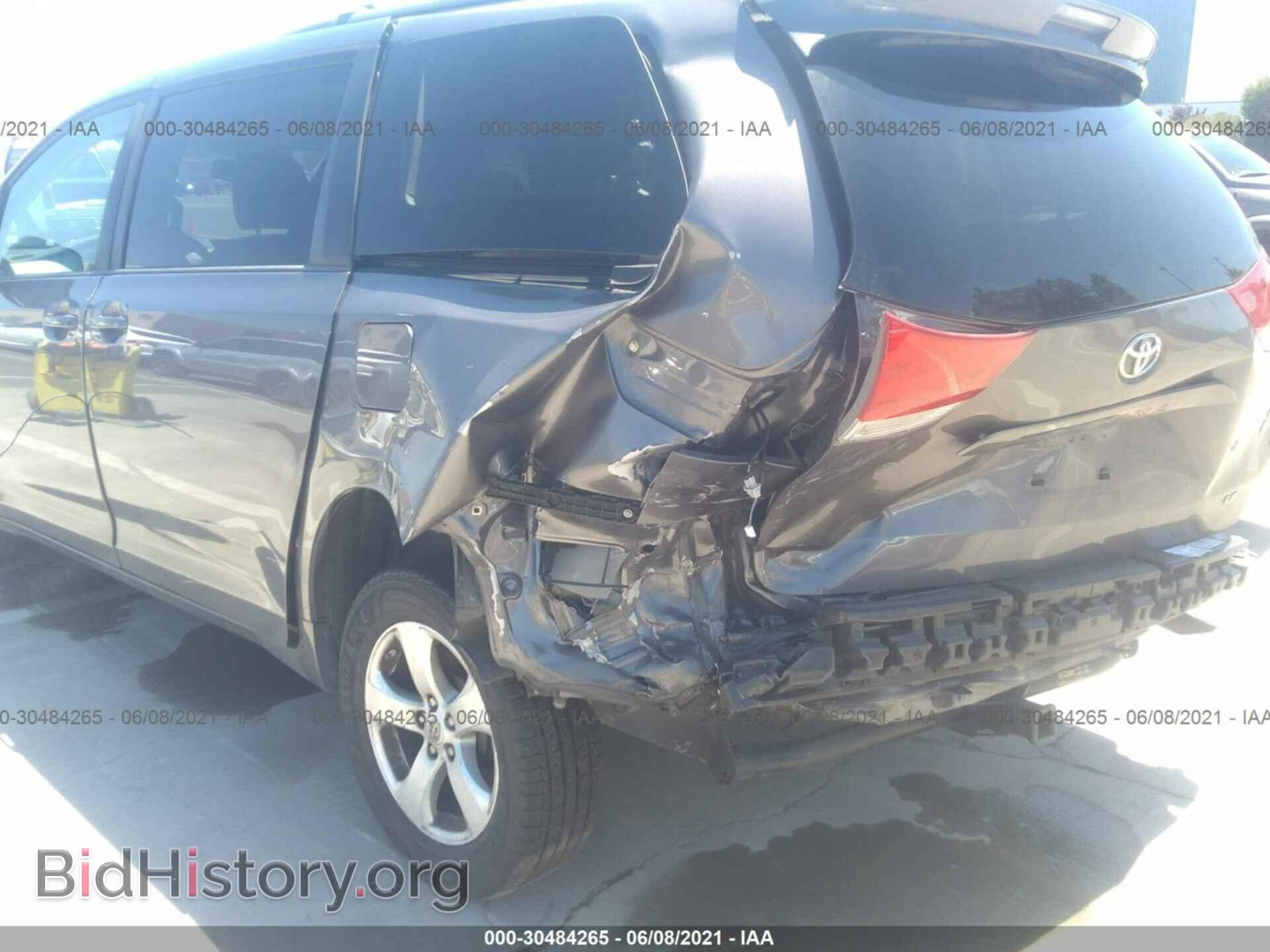 2013 TOYOTA SIENNA - VIN: 5TDKK3DC2DS333621 - Фото 6
