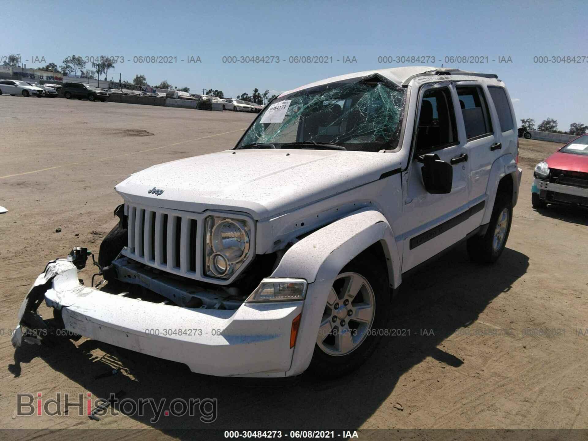 2011 JEEP LIBERTY - VIN: 1J4PP2GK7BW588695 - Фото 2