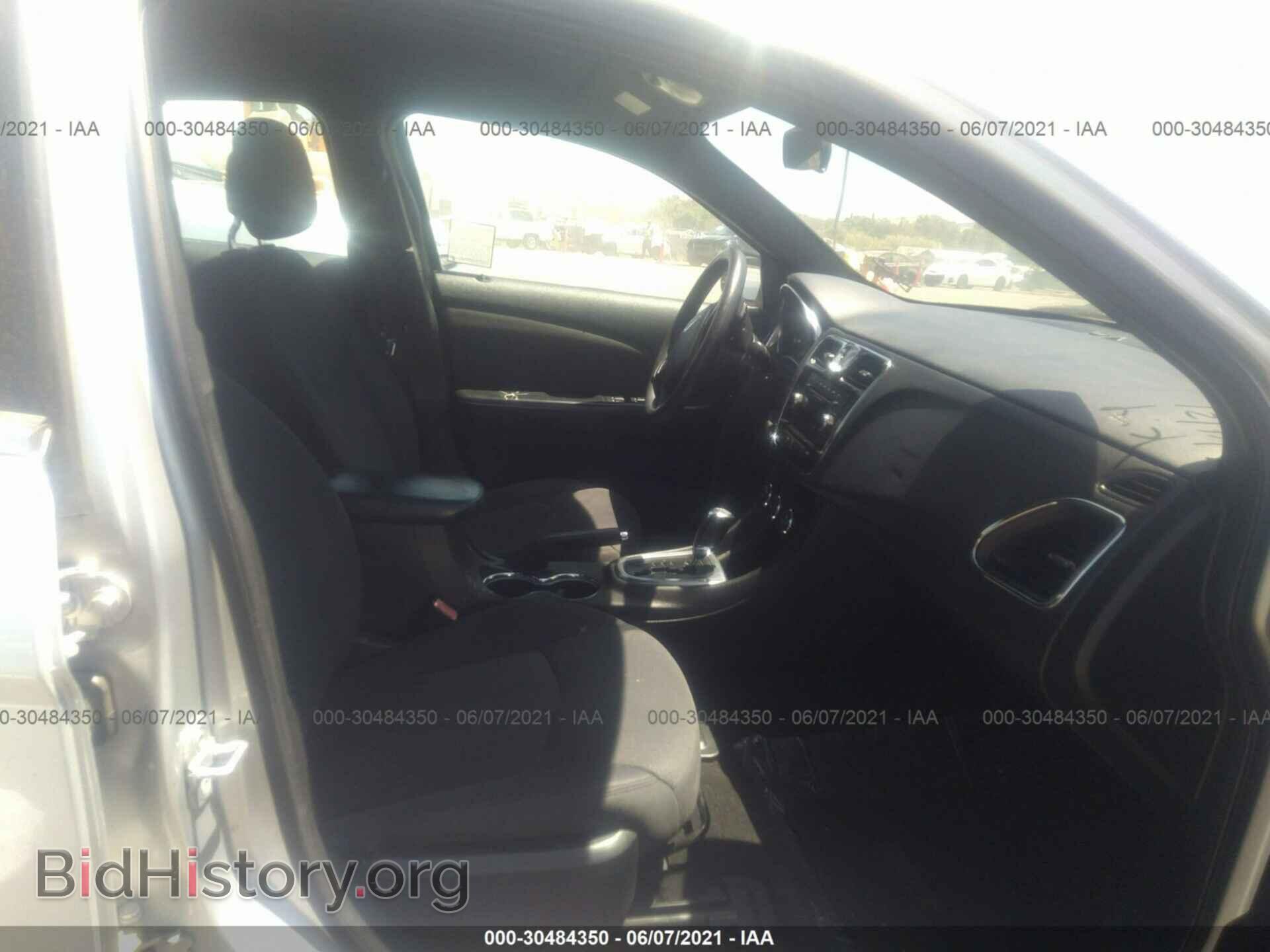 2012 CHRYSLER 200 - VIN: 1C3CCBAB0CN229161 - Фото 5