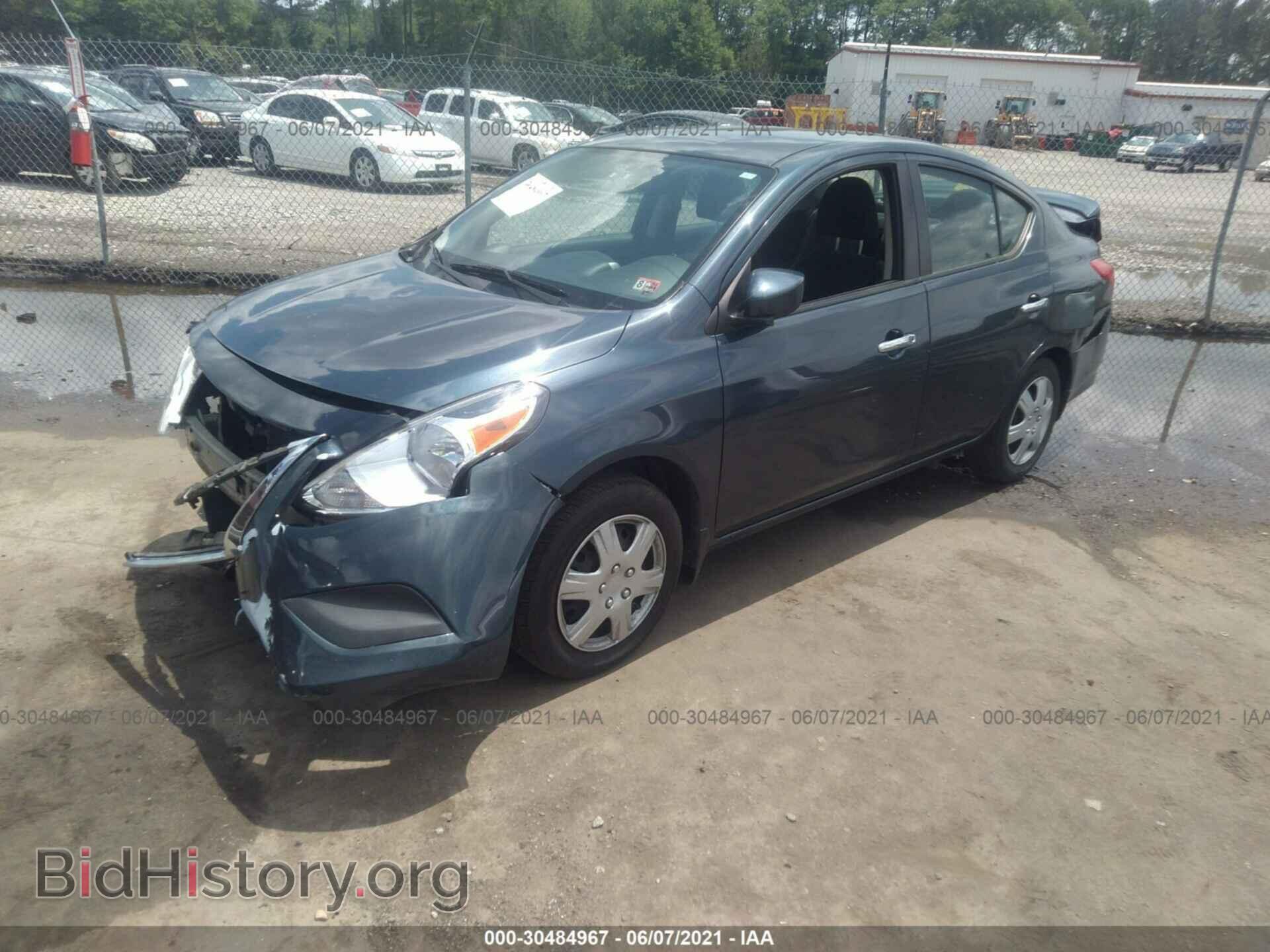 2015 NISSAN VERSA - VIN: 3N1CN7AP4FL813519 - Фото 2