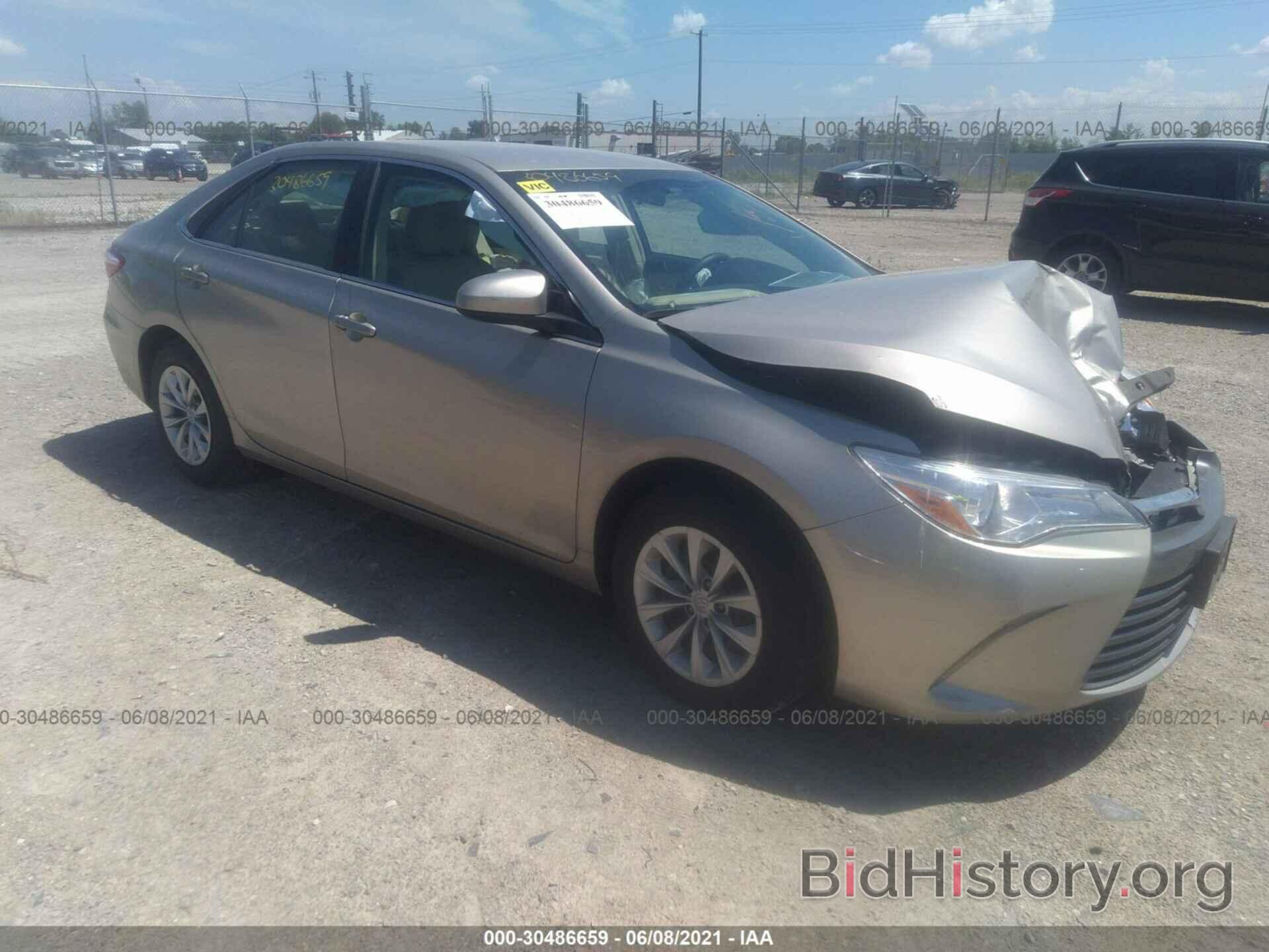 Photo 4T4BF1FK2FR477893 - TOYOTA CAMRY 2015
